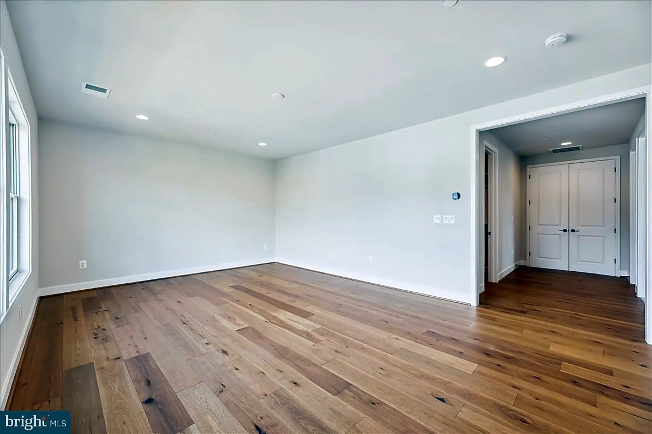 6819 Isabella St - Bethesda, MD