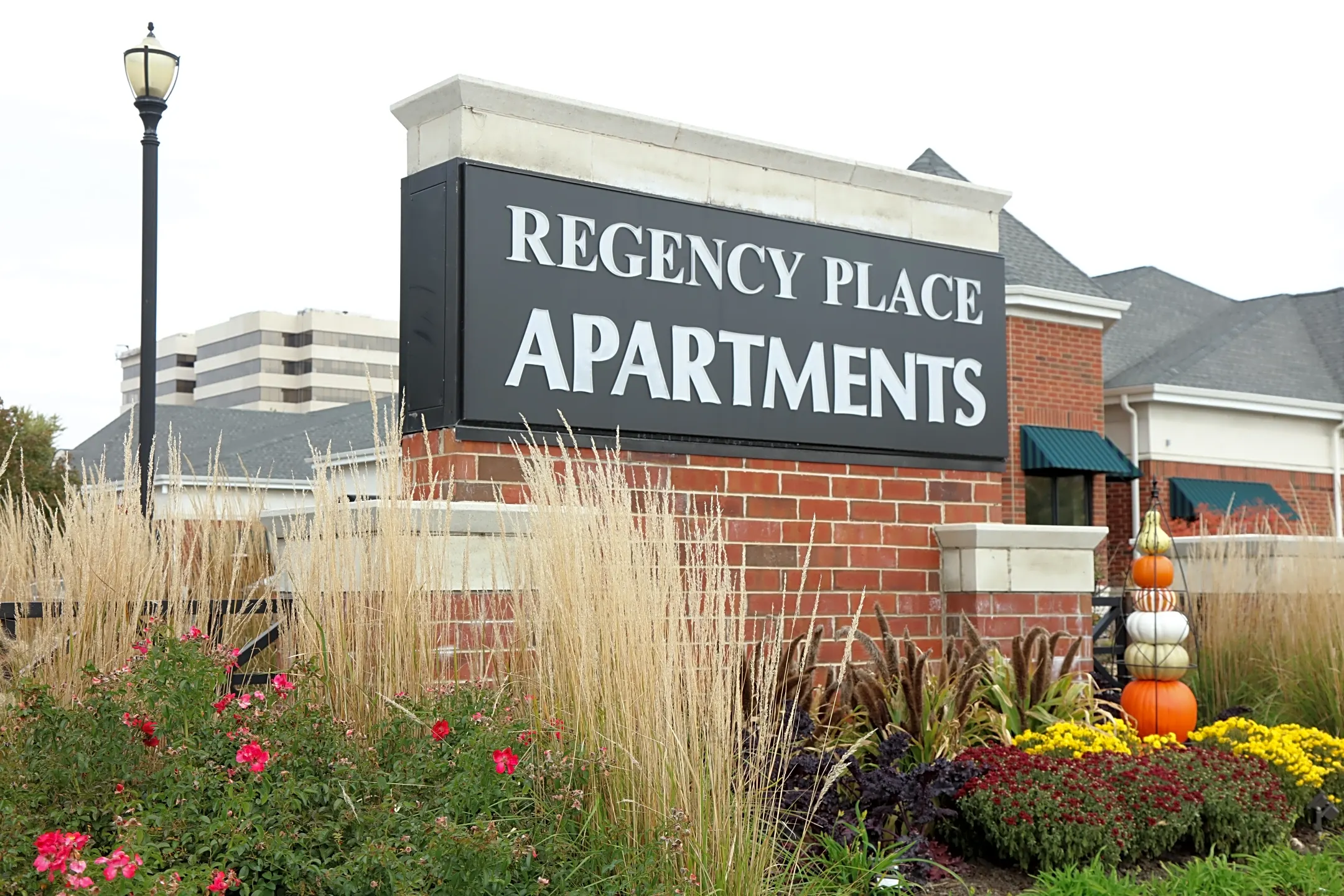 Community Signage - Regency Place Apartments - Oakbrook Terrace, IL