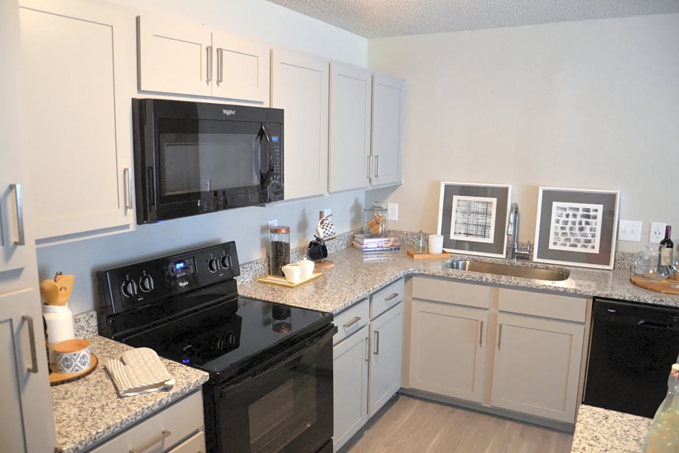 Avia 1922 Tree Top Lane Vestavia Hills, AL Apartments for Rent Rent.