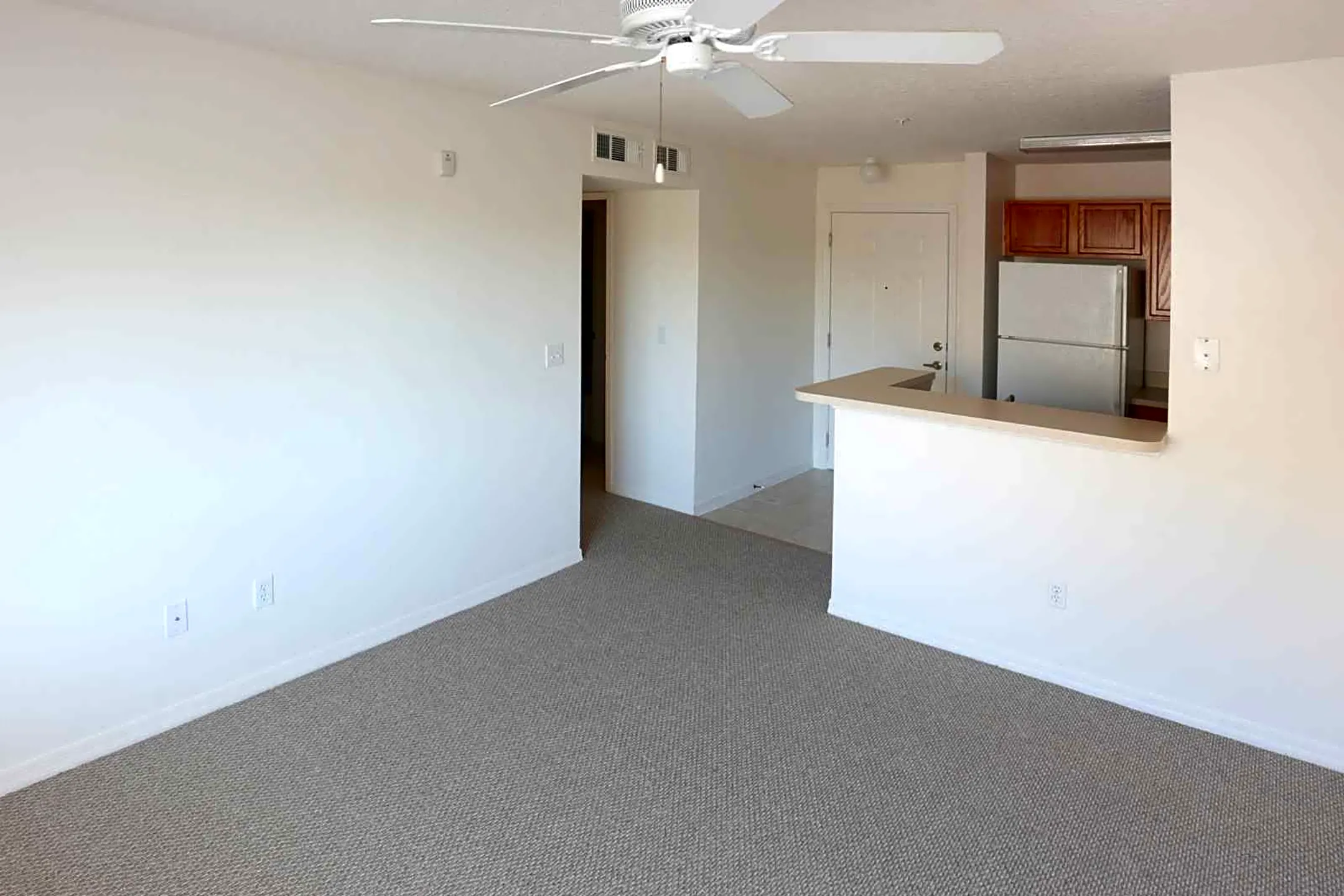 Living Room - Lake Point Apartments- Senior Housing - Tavares, FL