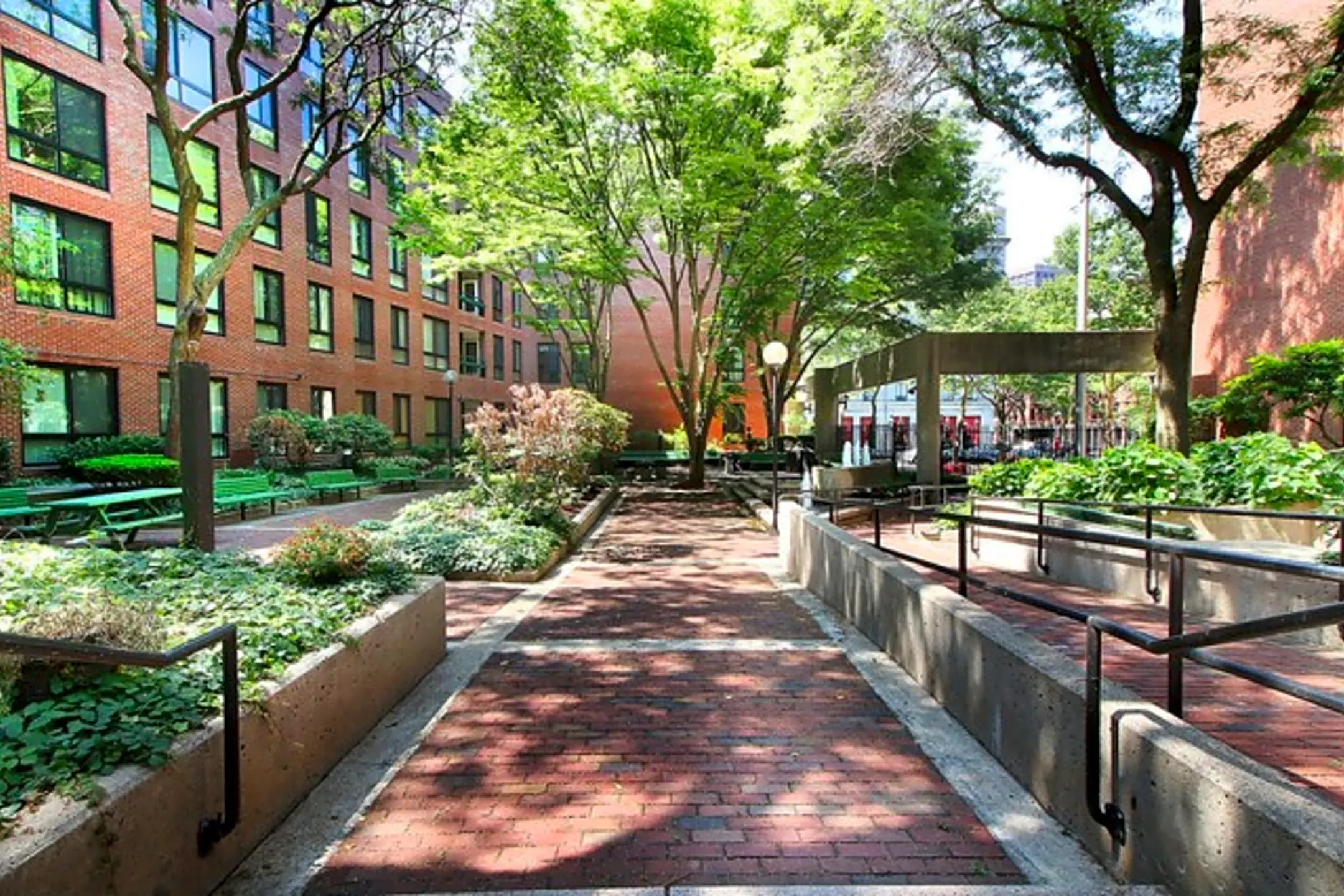 Christopher Columbus Plaza - 145 Commercial St | Boston, MA Apartments ...