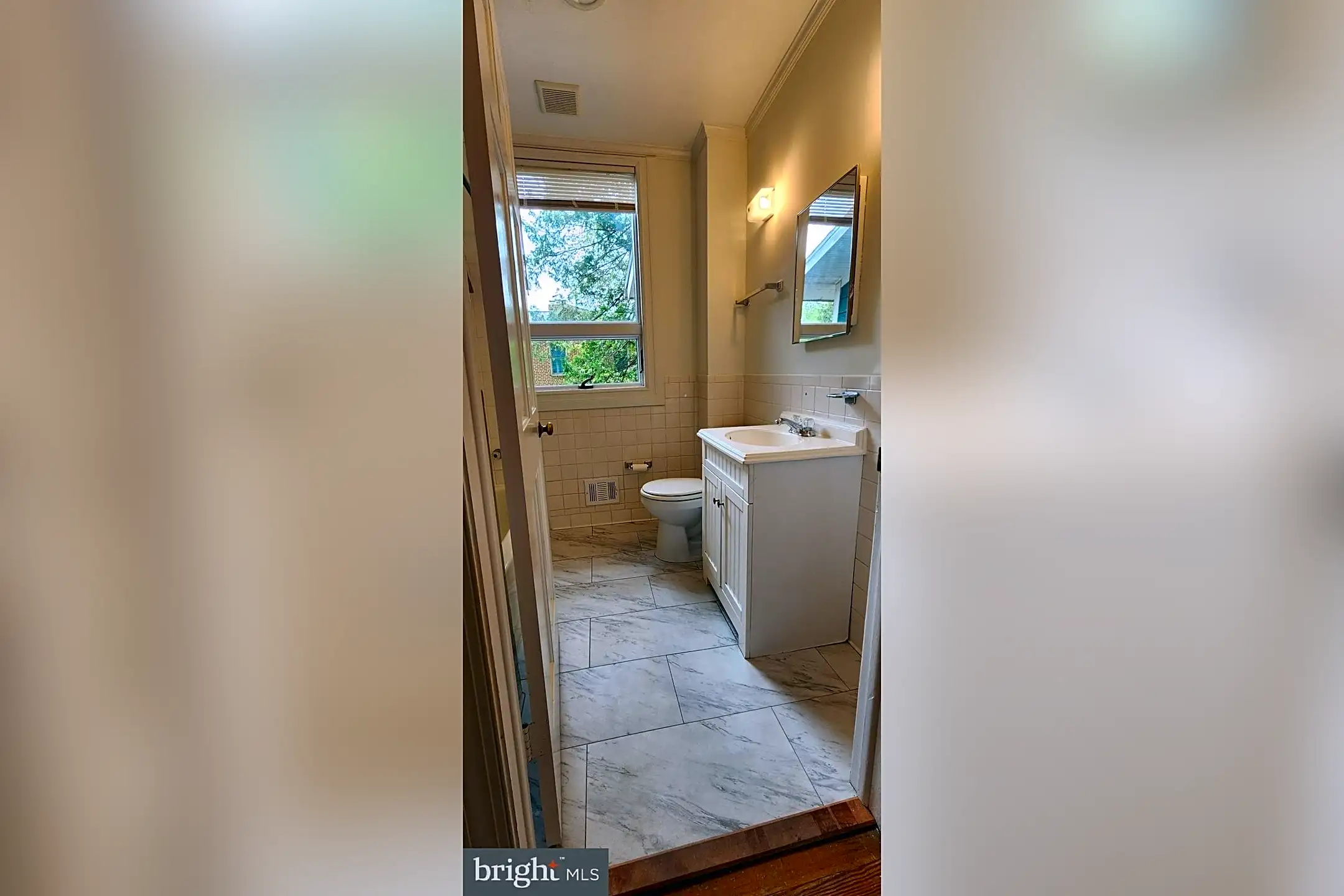 Bathroom - 5805 26th St N #2 - Arlington, VA
