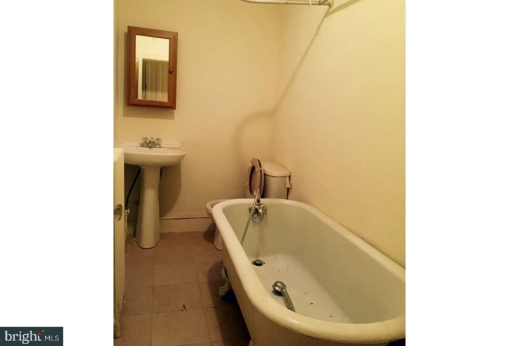 Bathroom - 5131 Ranstead St - Philadelphia, PA