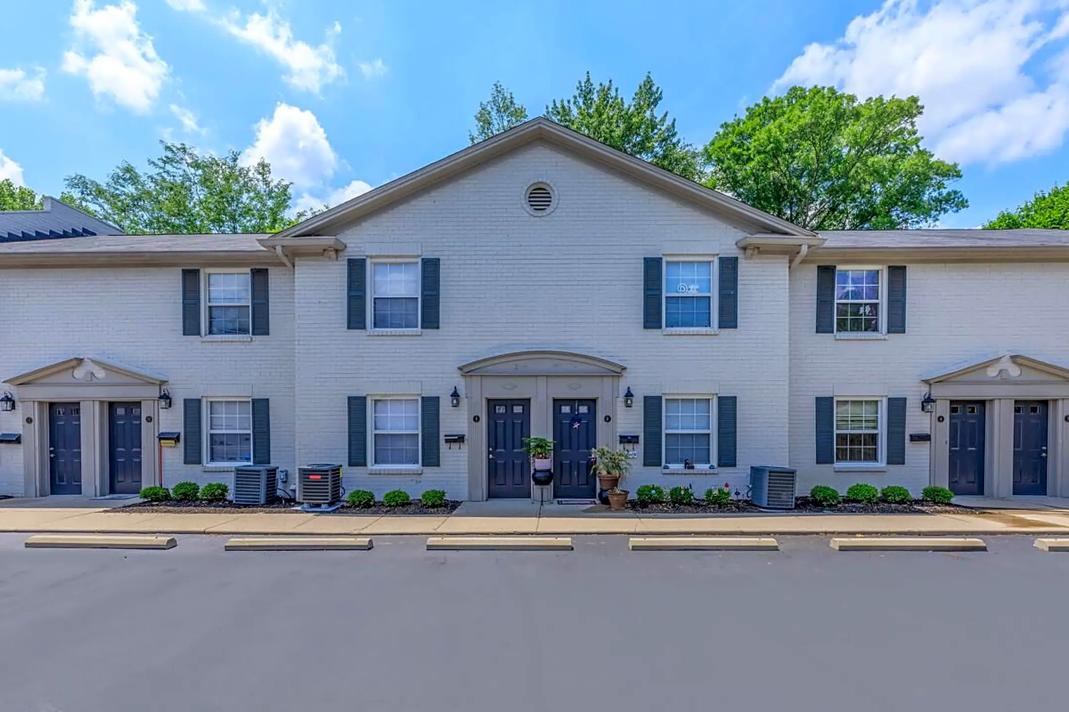 Summit Boutique Residences Main Street Carmel, IN Apartments for