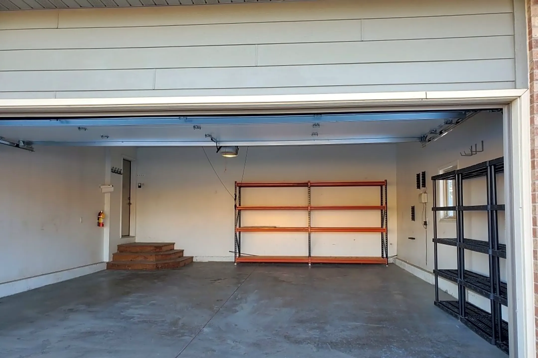 Hunter Twin Homes 306 308 310 Emmett Trl Harrisburg, SD