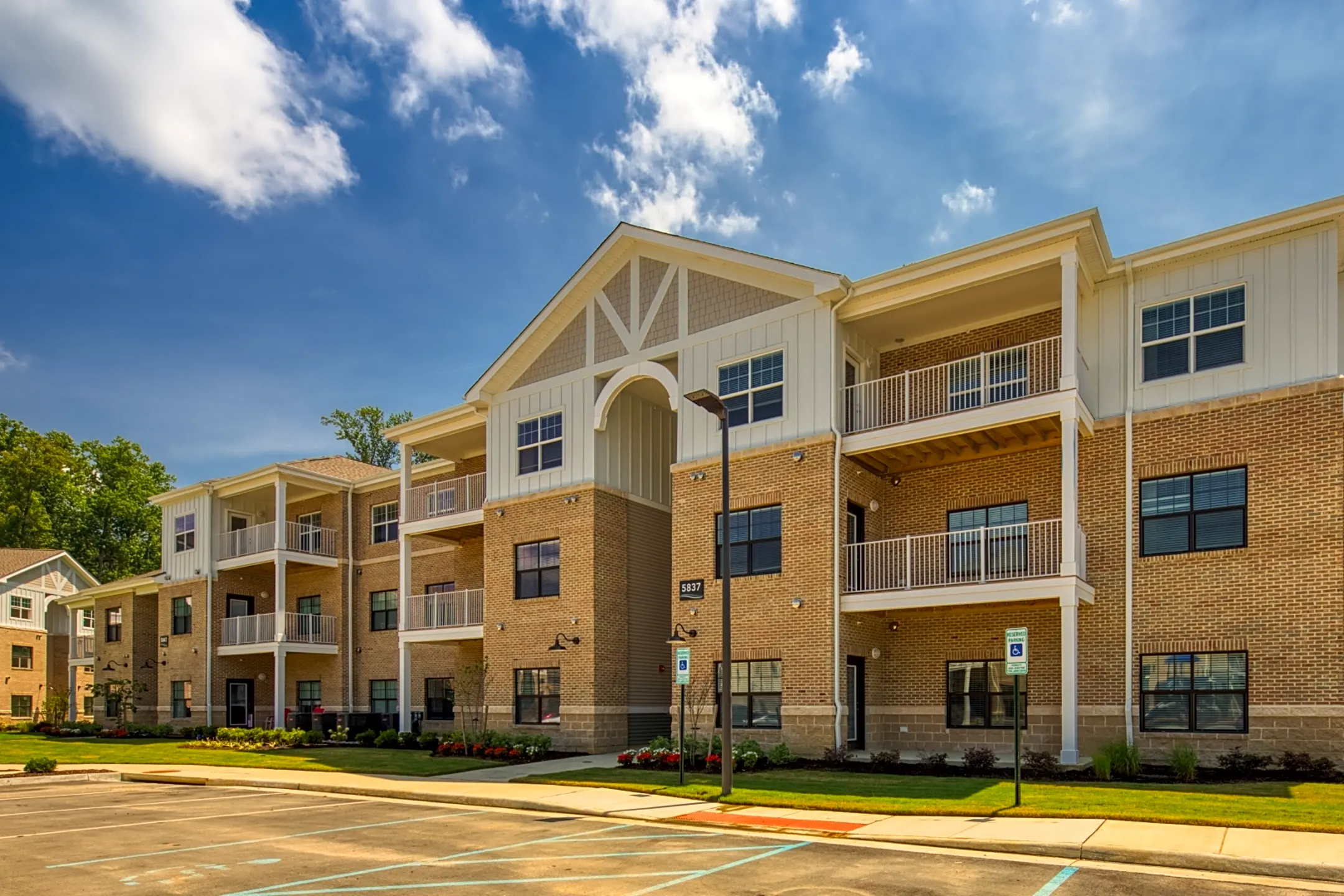 River Bend Apartments Gloucester, VA 23061