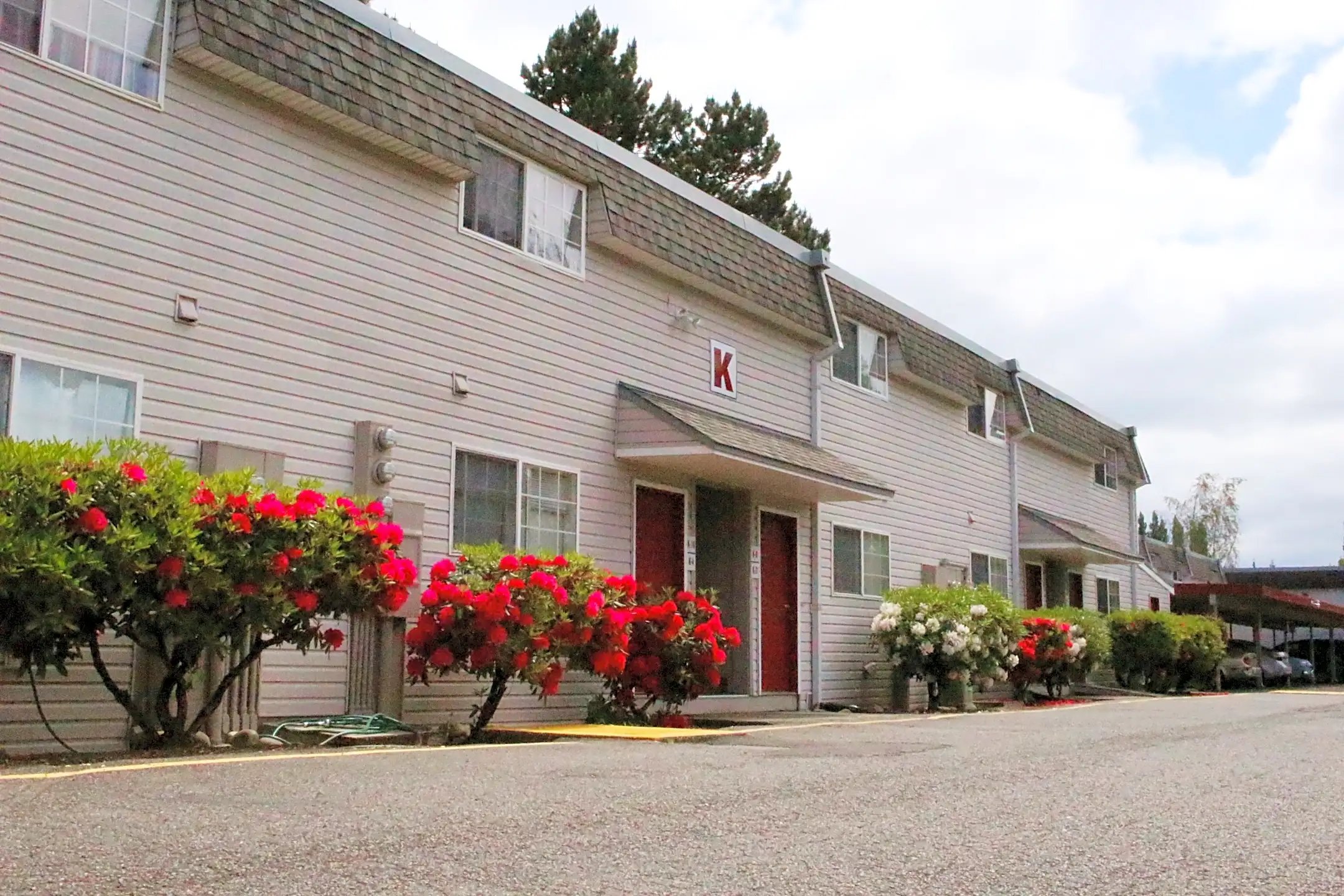 Falls Pointe Apartments 411 Lee St SW Tumwater, WA Apartments for