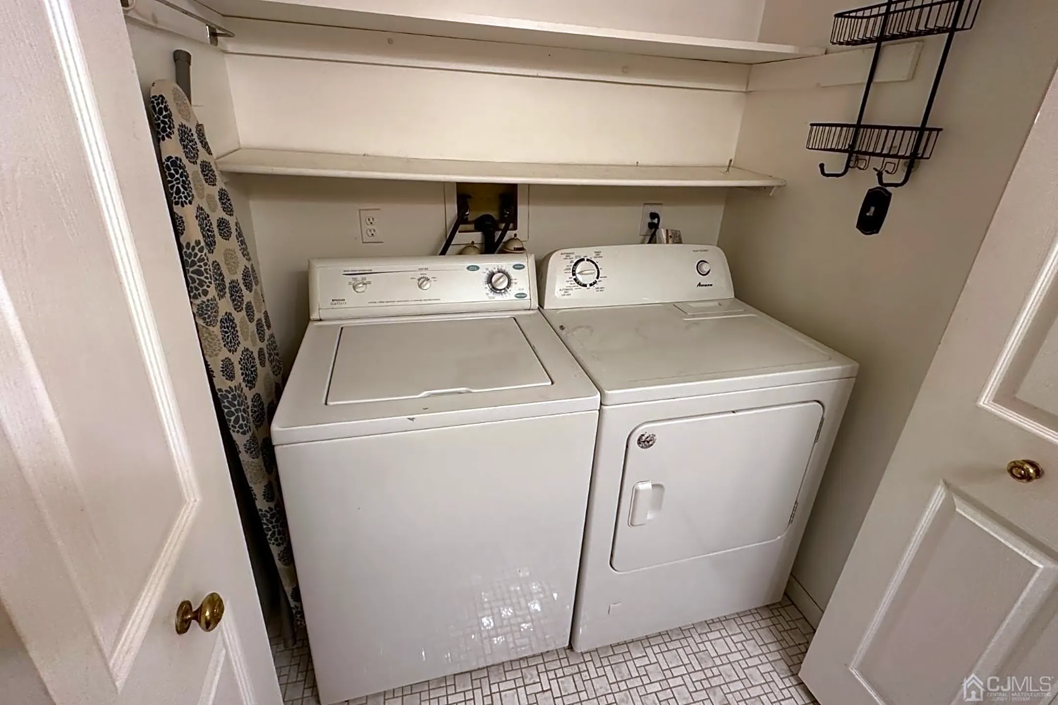 301 Tavistock Rd Houses Cherry Hill, NJ 08034