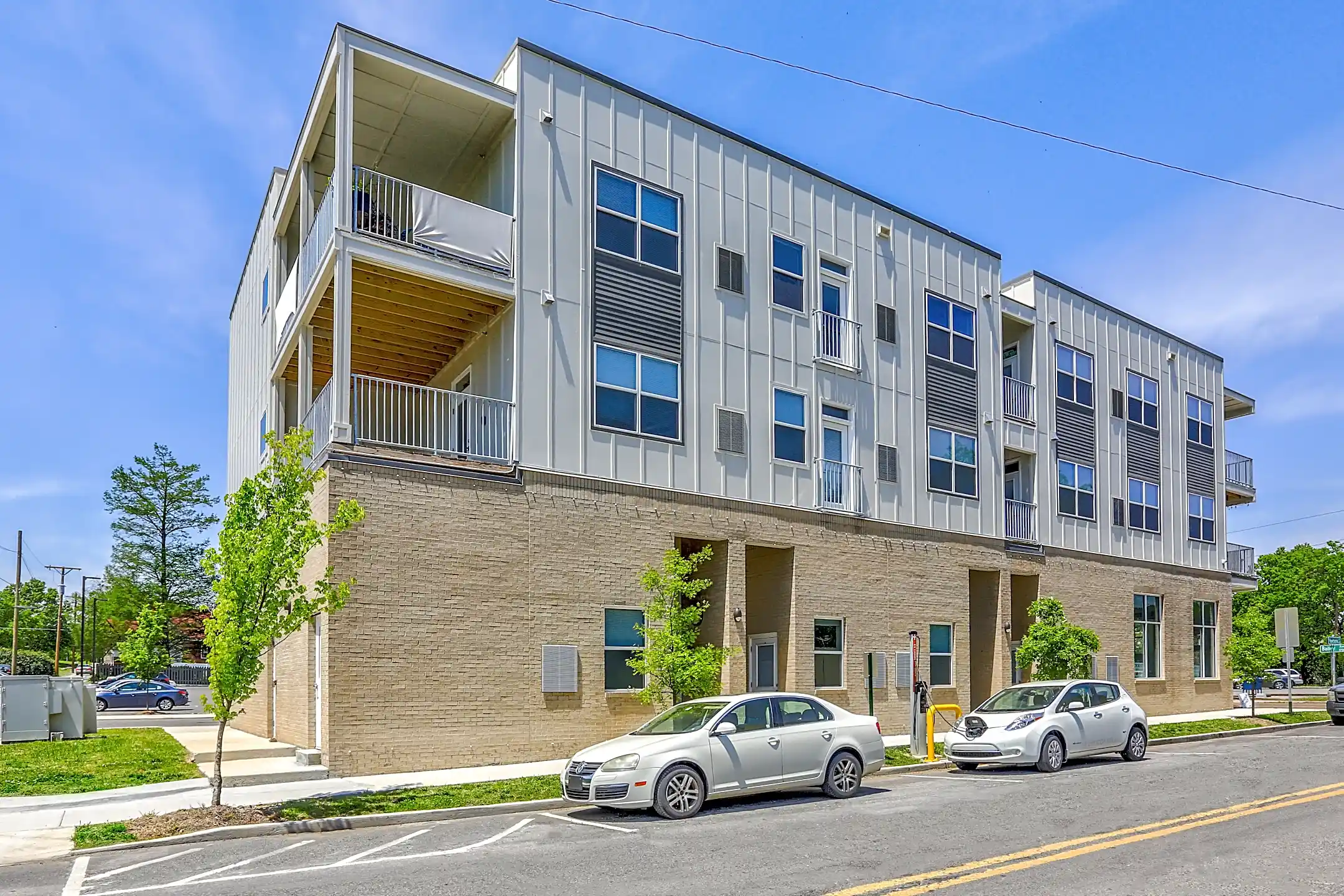 The Mai Bell 1728 Bailey Avenue Chattanooga, TN Apartments for Rent Rent.