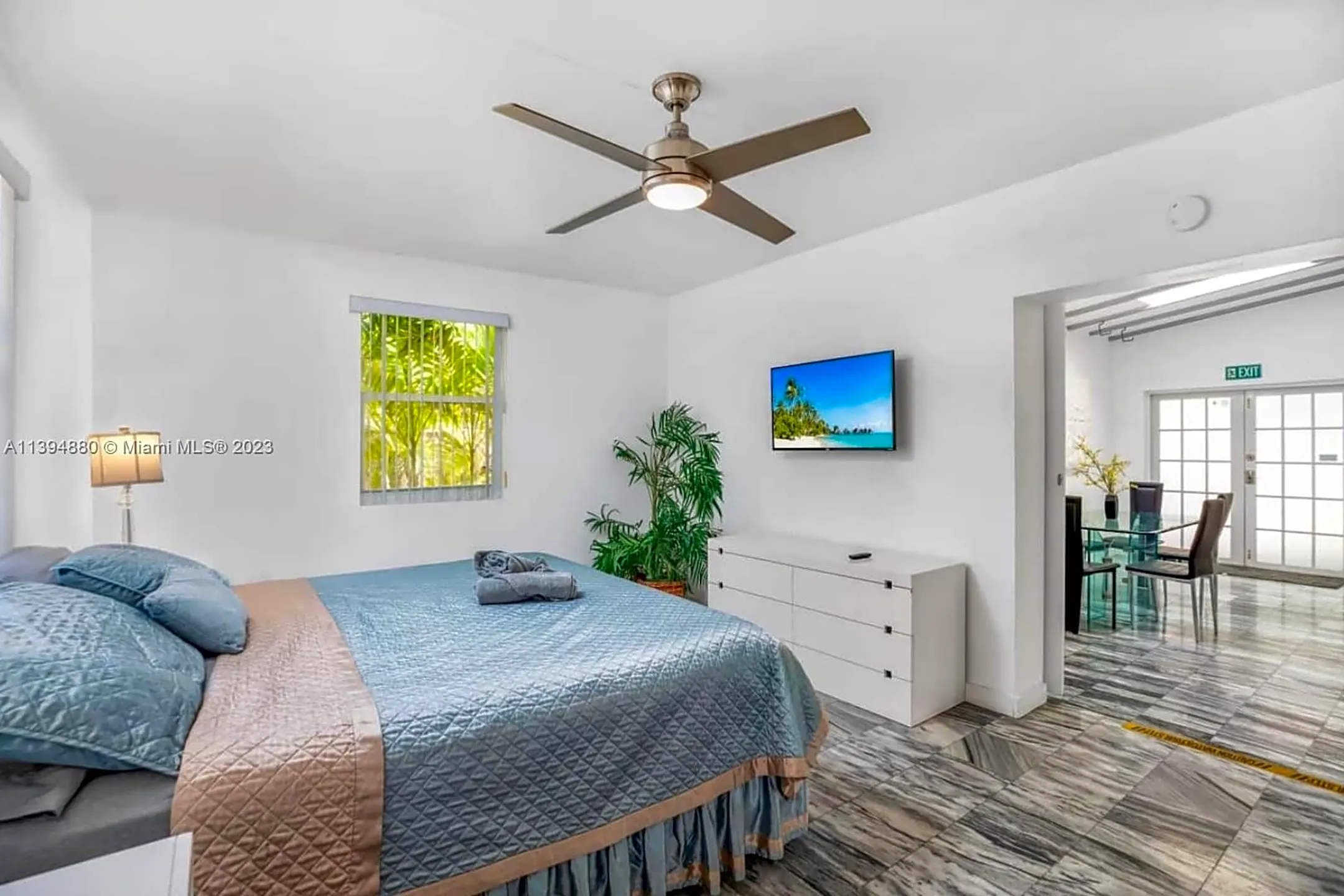 Bedroom - 910 NE 81st St #FRONT - Miami, FL