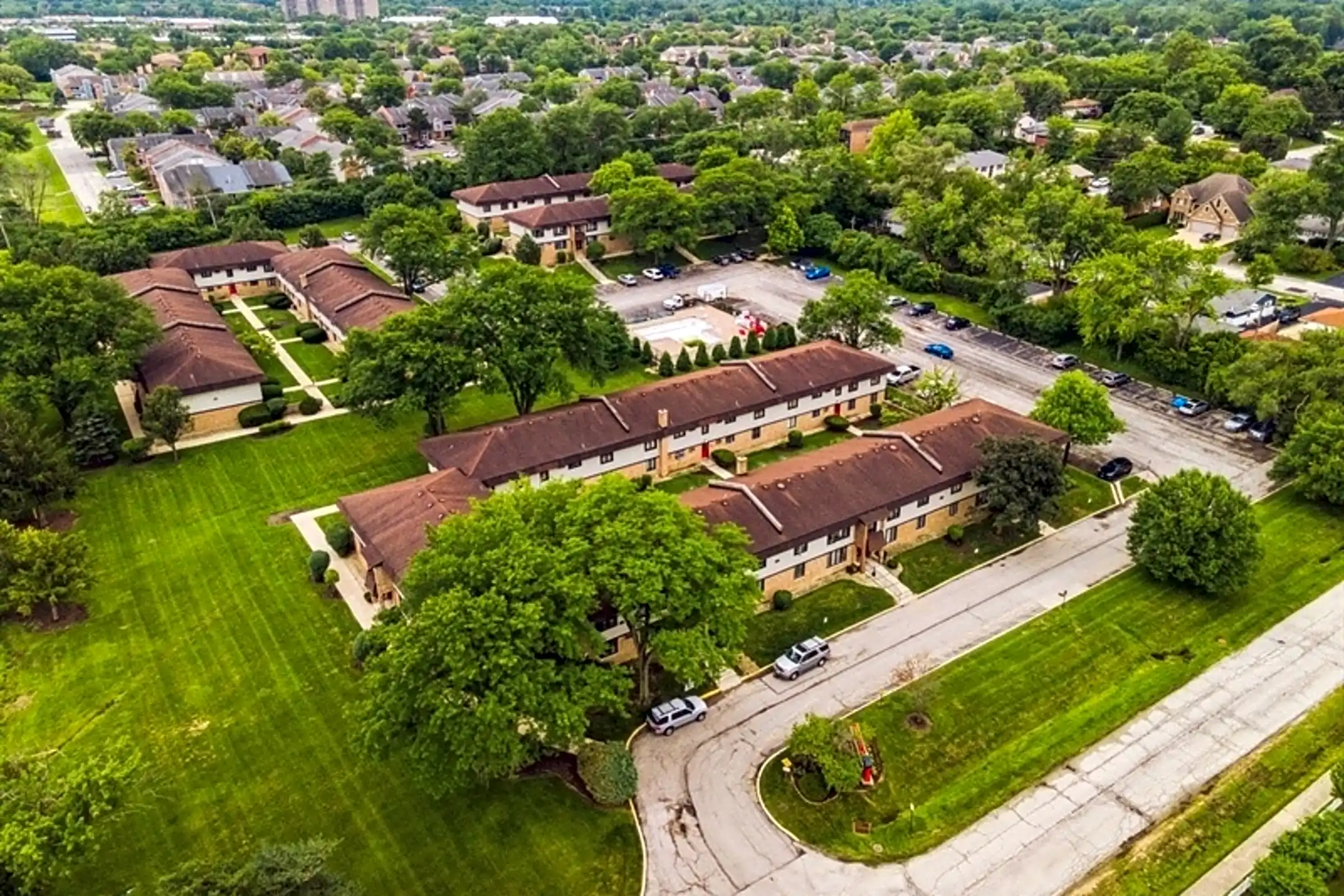 Clarendon Apartment Homes Clarendon Hills, IL 60514