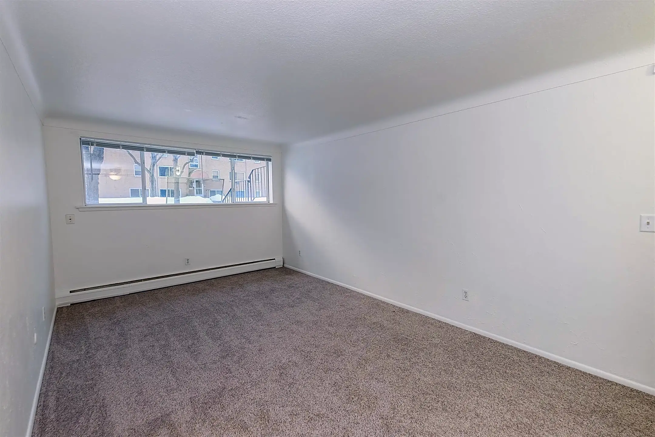 Bedroom - Ashland Apartment - Saint Paul, MN