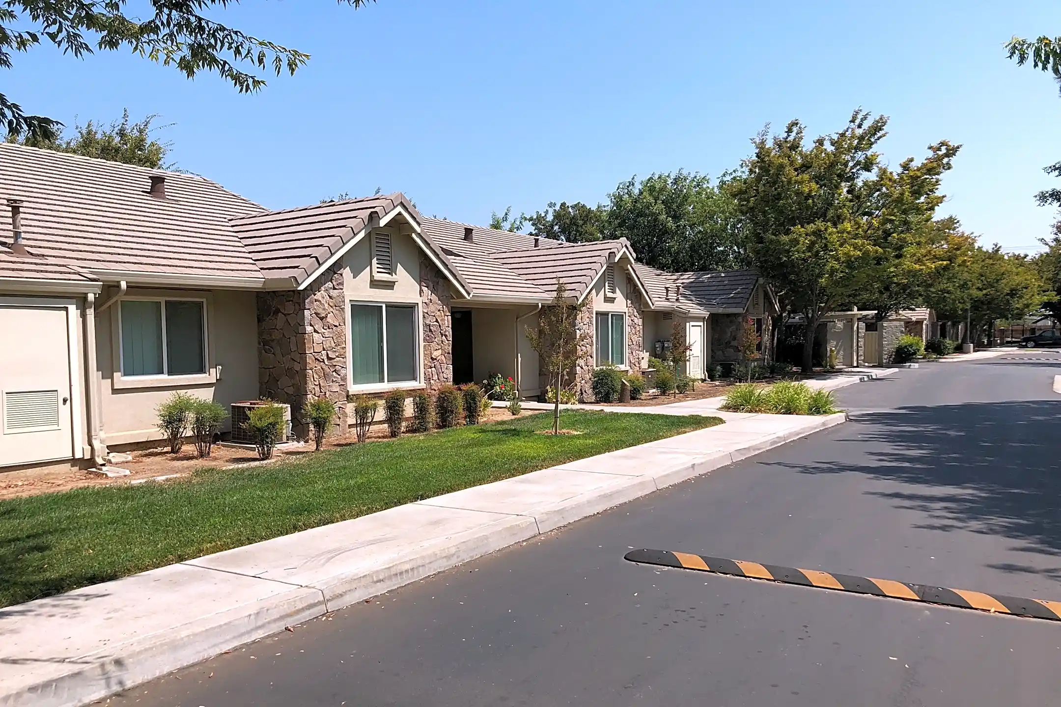 Whitmore Oaks Apartments