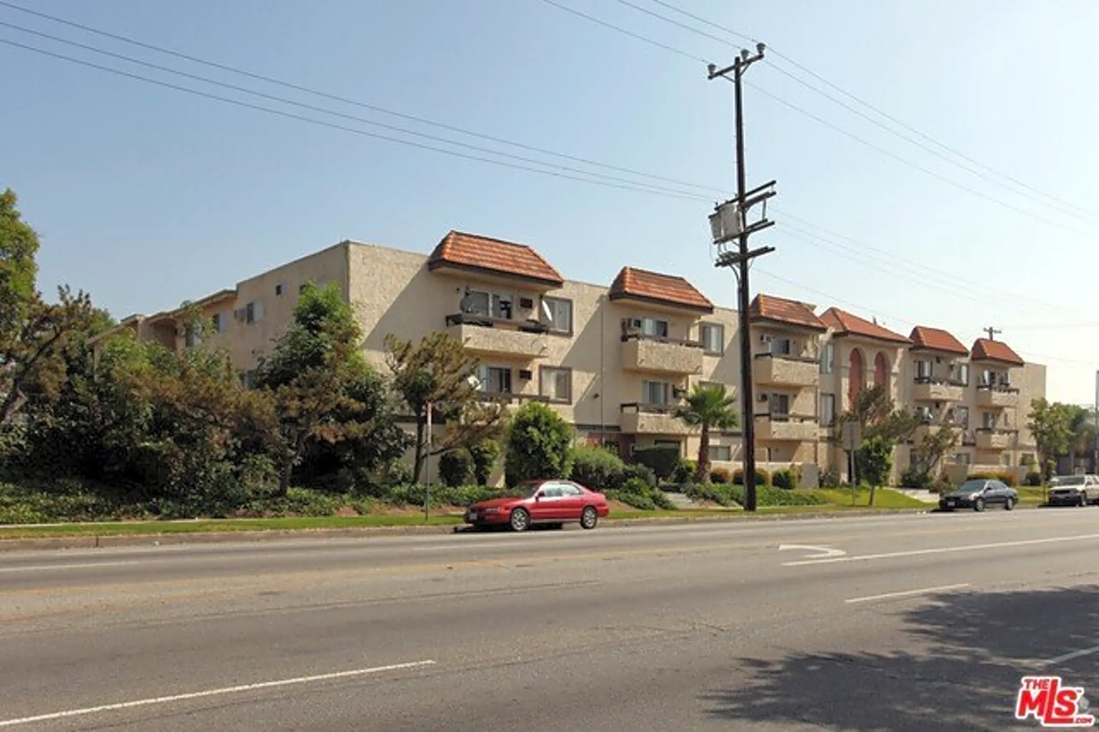 18101 Roscoe Blvd 101 Houses Los Angeles, CA 91325