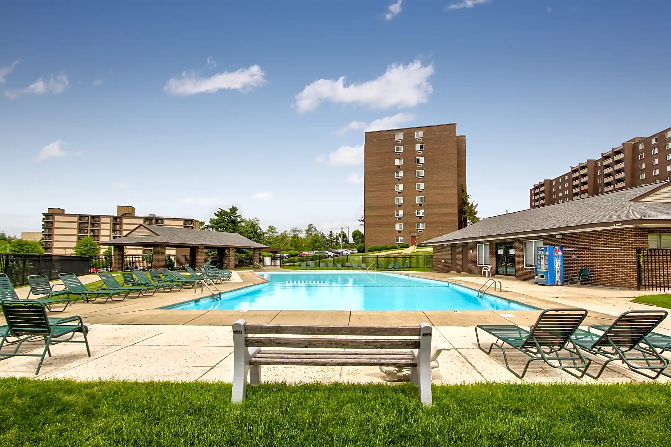 Walnut Crossings Apartments 4175 Ivanhoe Dr Monroeville, PA