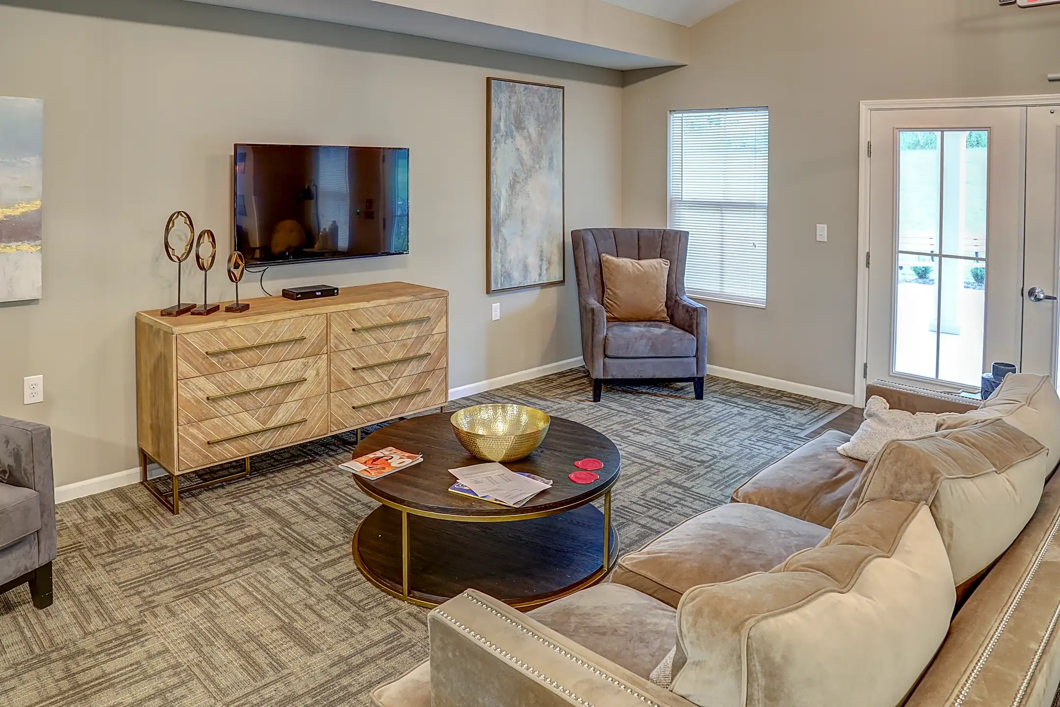 Tristan Ridge 175 South King Street Eminence, KY Apartments for