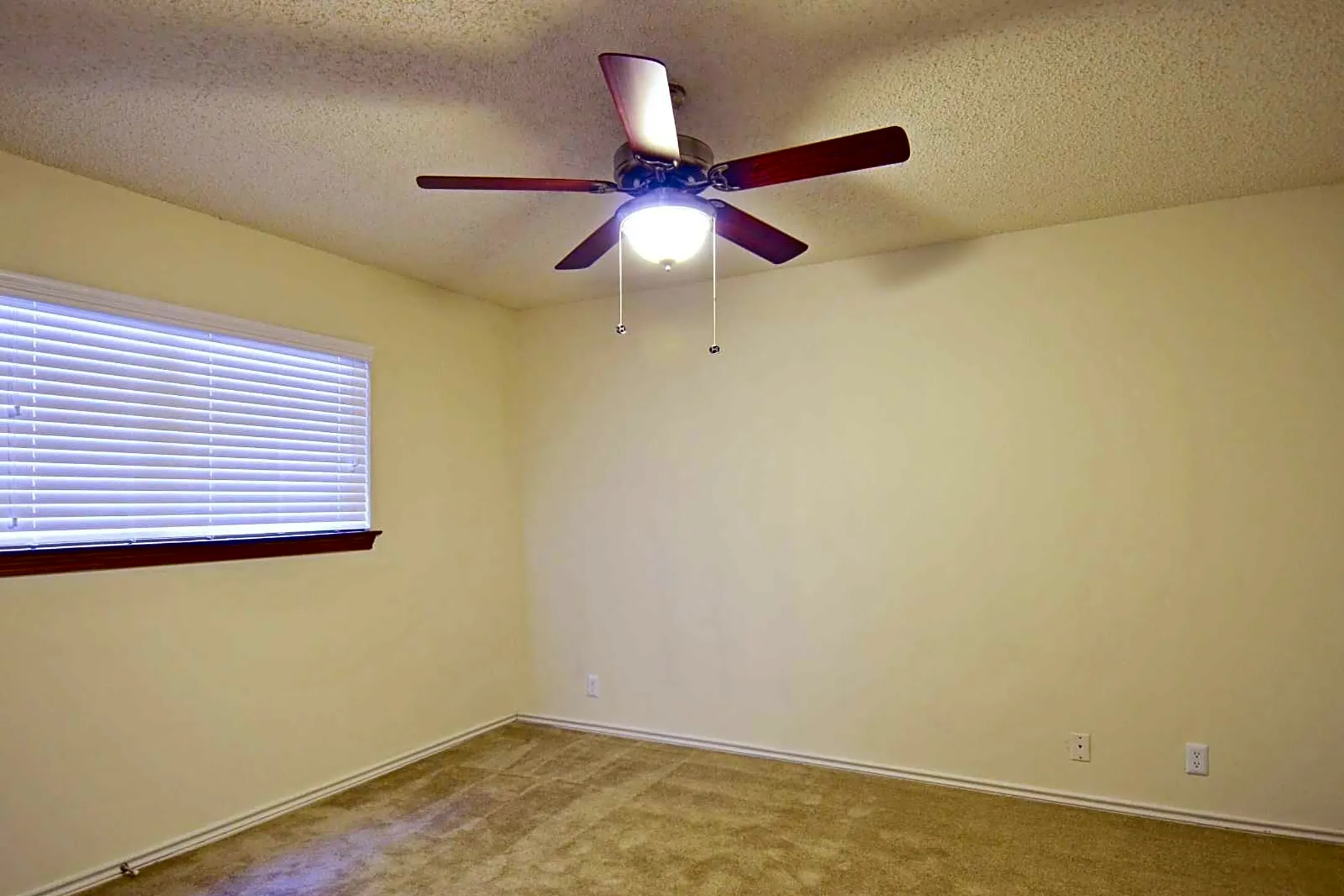 Bedroom - 4000 Horizon Hill Apartments - San Antonio, TX