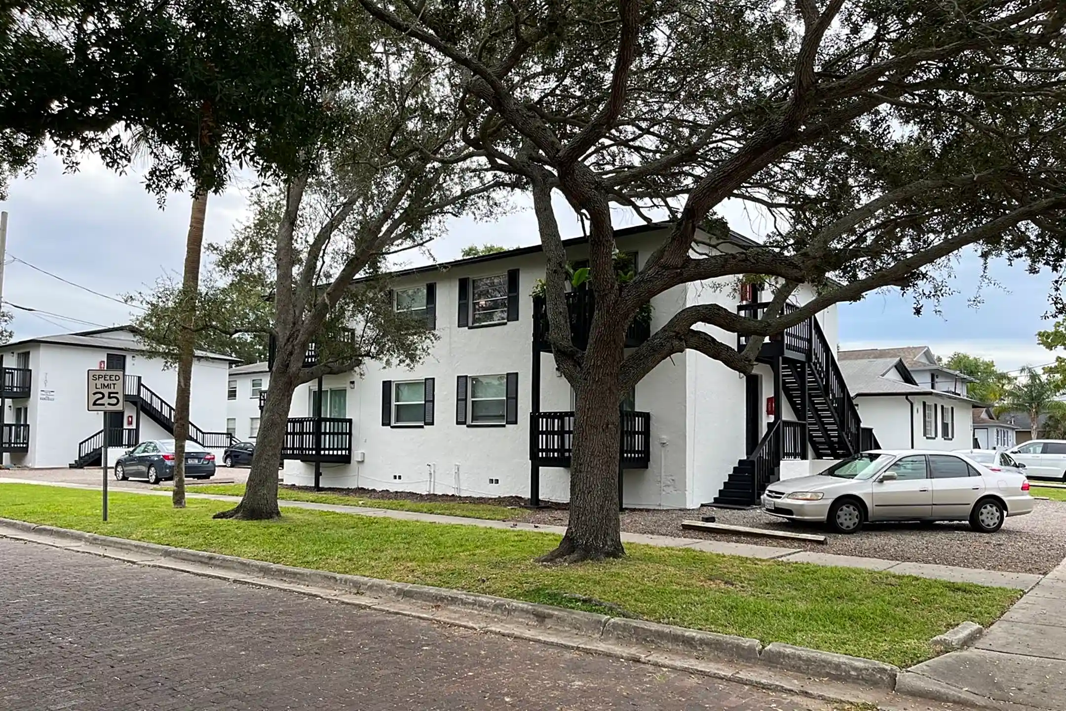 Port Tampa Flats 71017103 S Mascotte St 71027104 S Kissimmee St