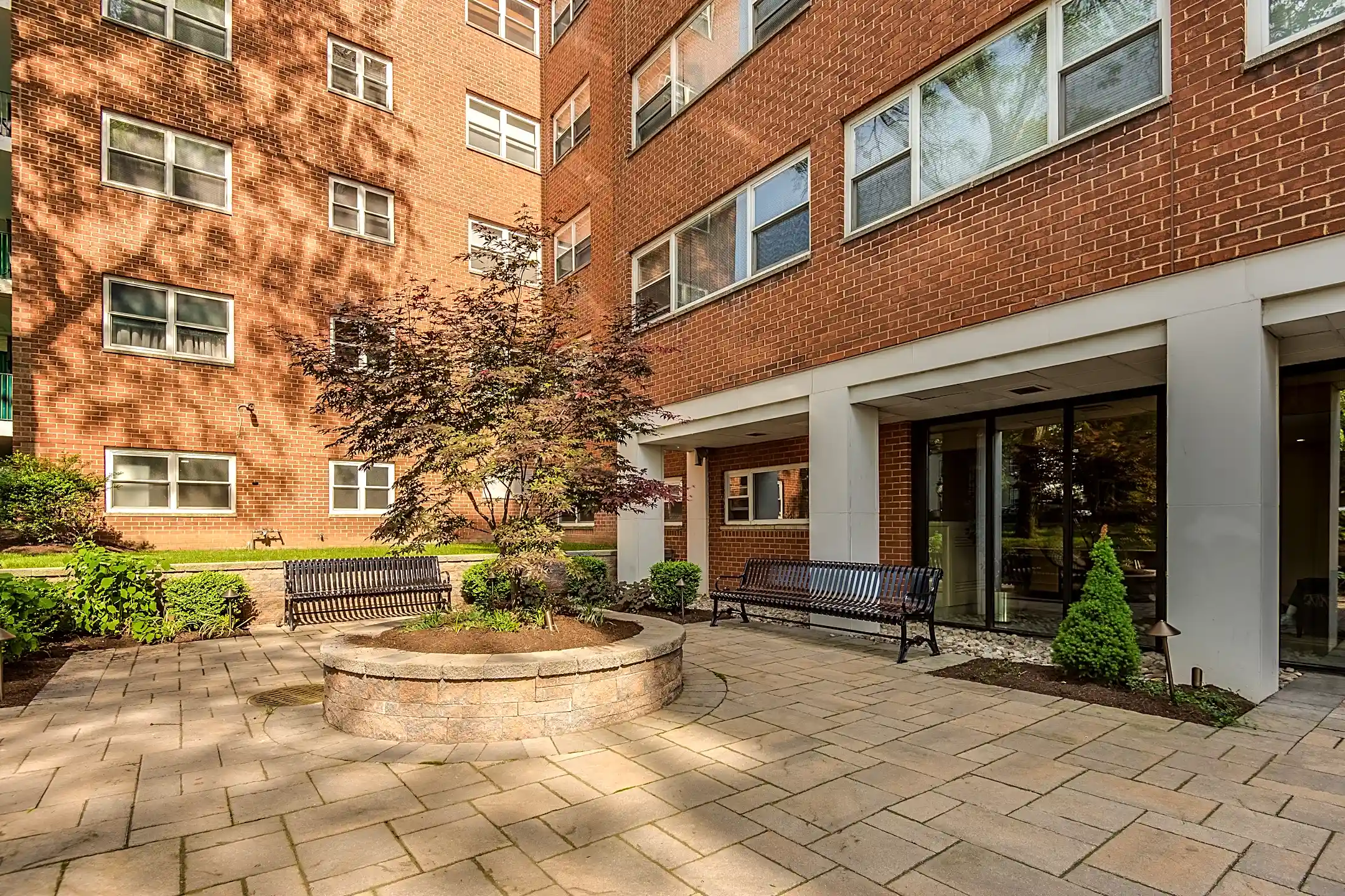 Hayes House Luxury Apartments Elizabeth, NJ 07202