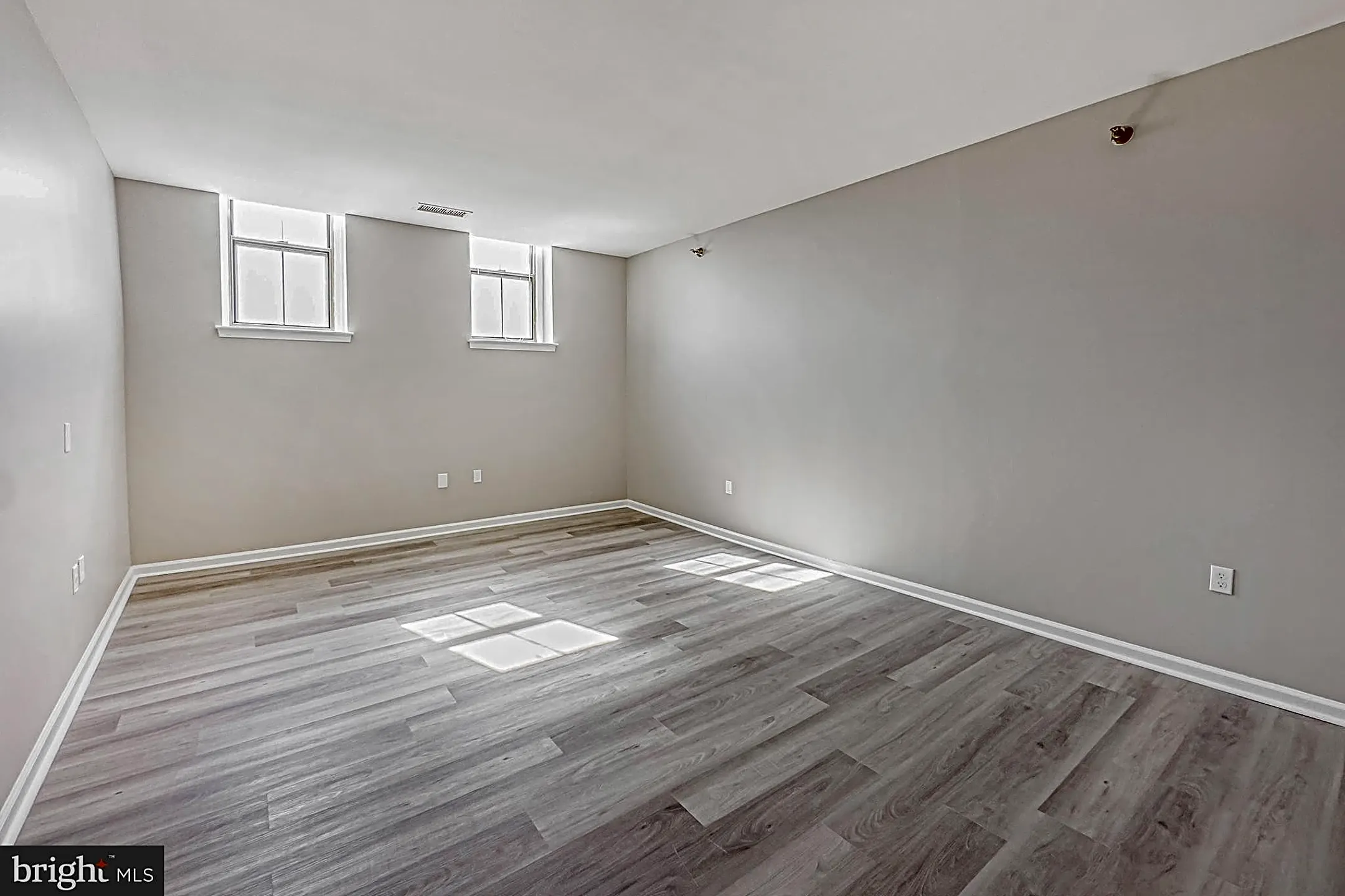 Living Room - 148 N 4th St #504 - Reading, PA