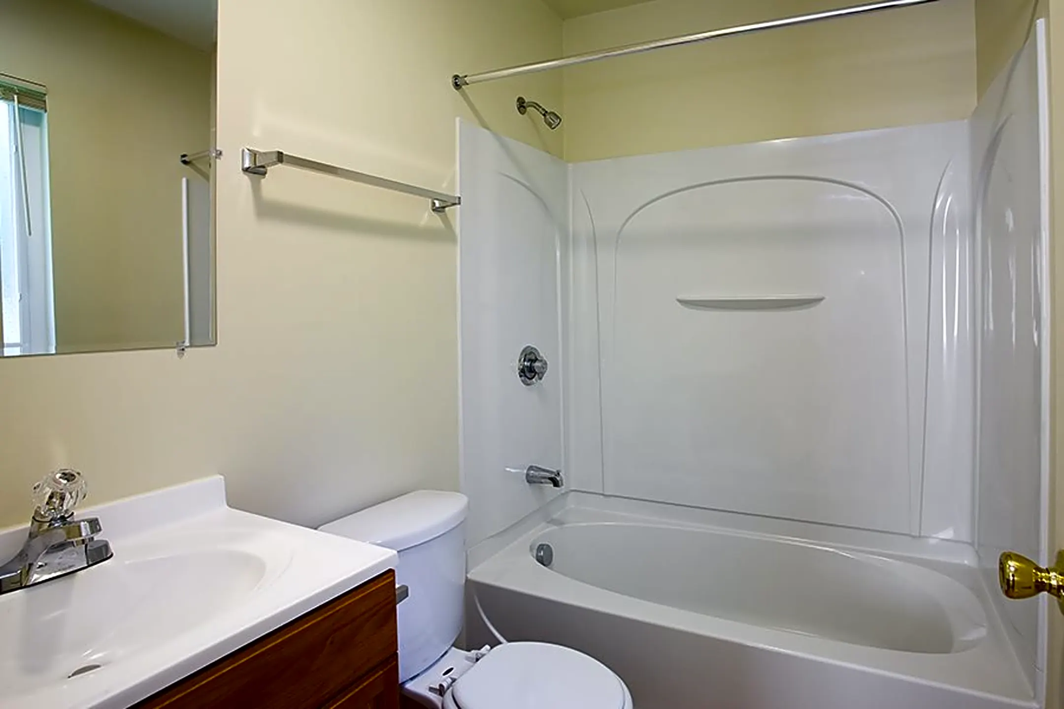 Bathroom - Beacon Point Homes - Groton, CT