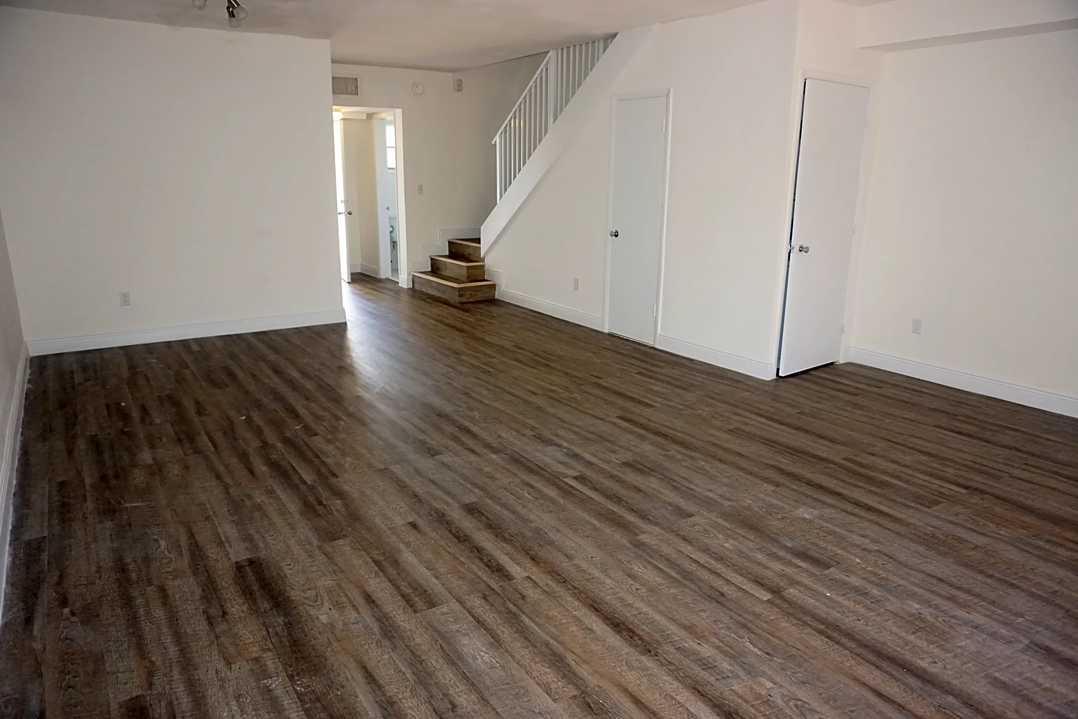 Colony at Dadeland 9355 SW 77th Ave Miami, FL Apartments for Rent