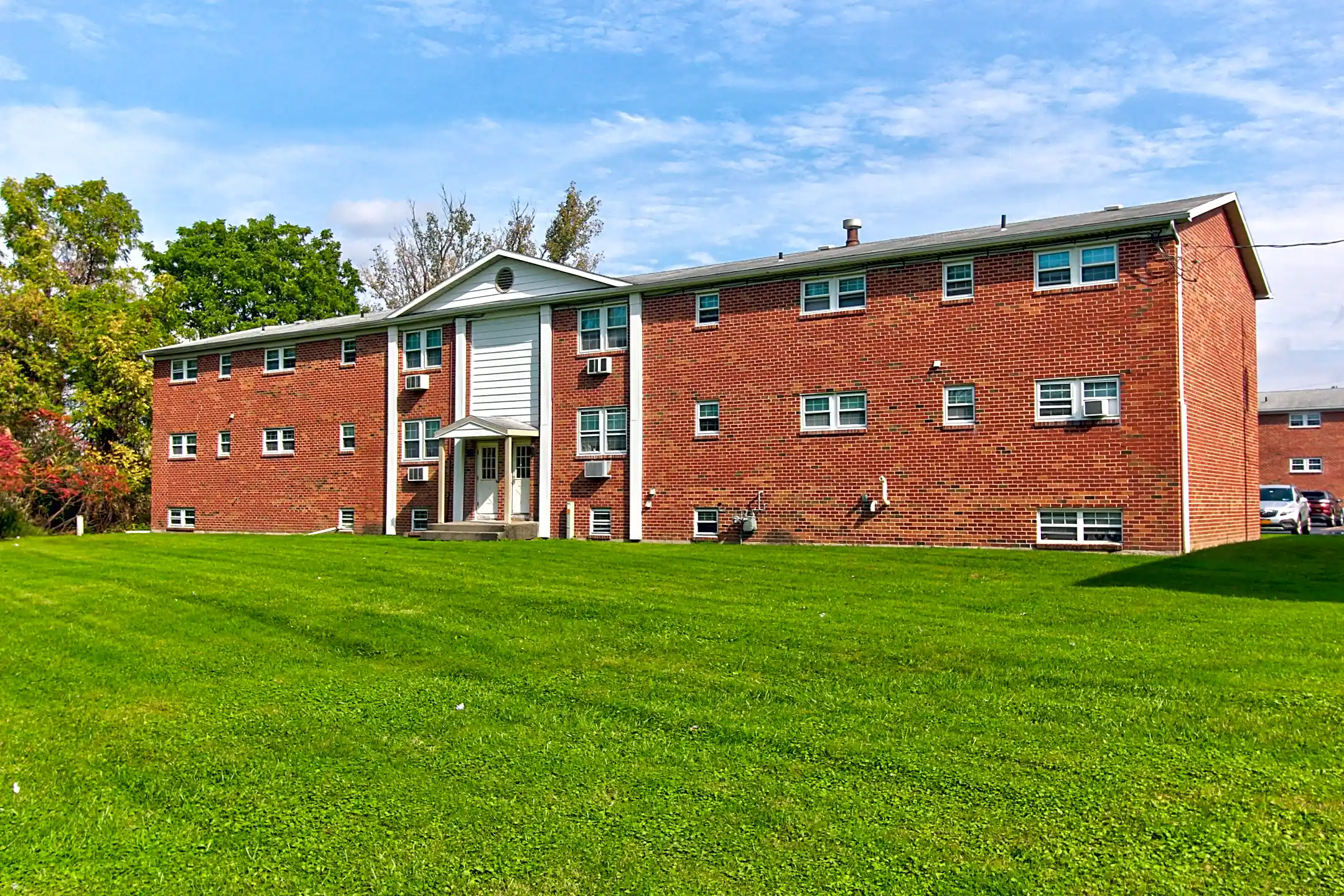 Orchard Estates 125 Roxboro Cir Mattydale, NY Apartments for Rent