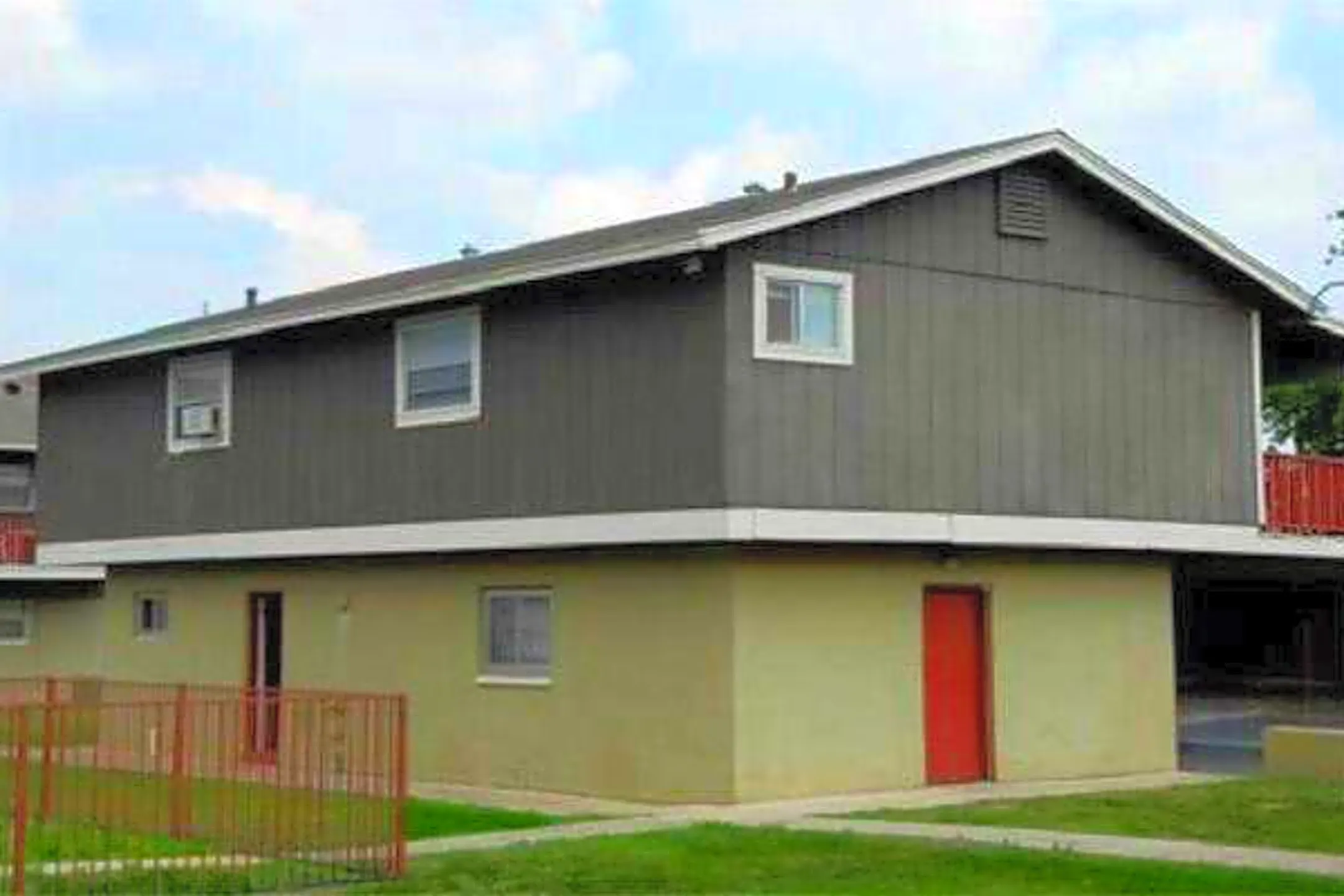 Aviation Place 402 Aviation Boulevard Universal City, TX Apartments