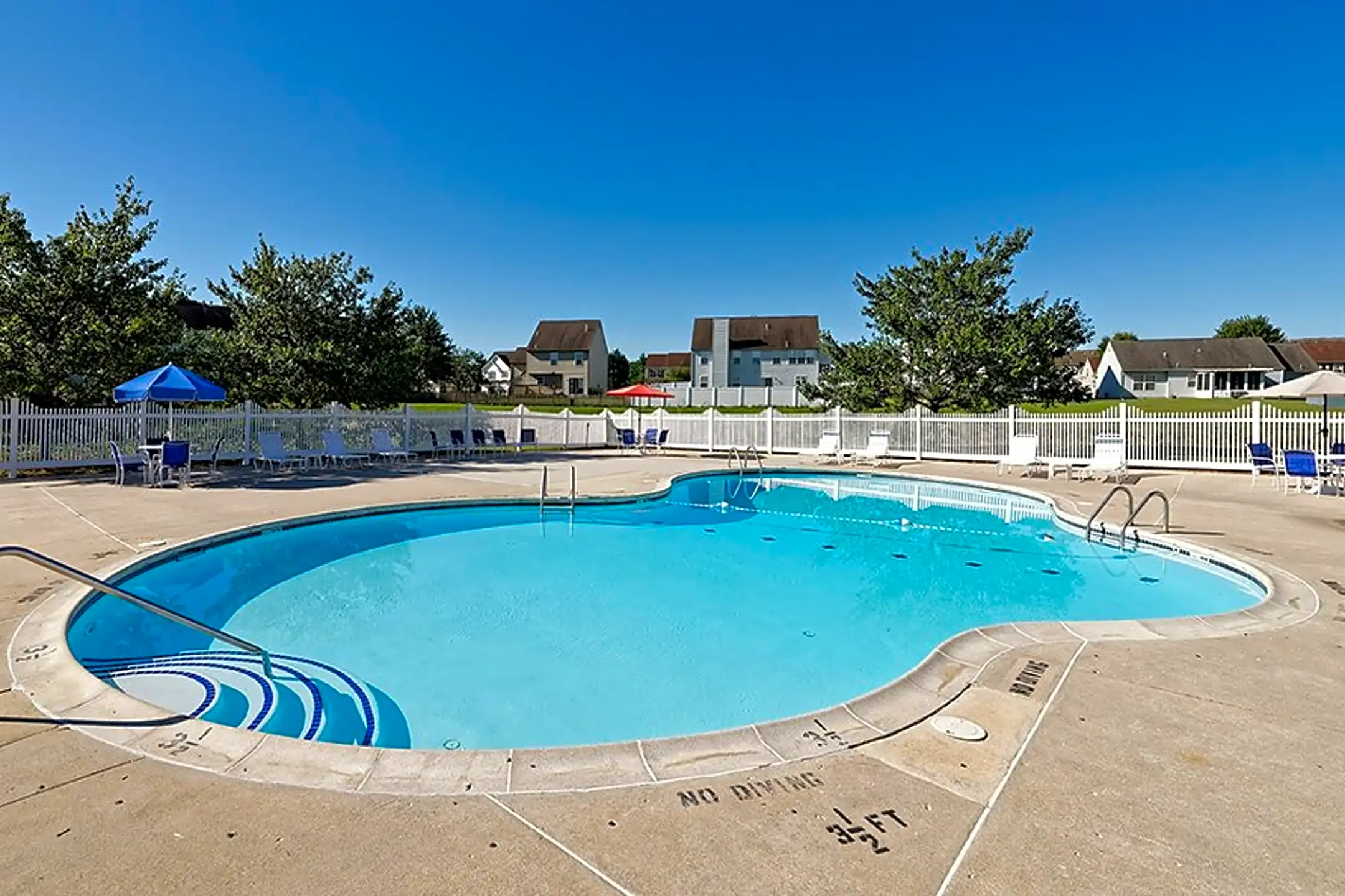 Pool - Village of Westover Apartments - Dover, DE