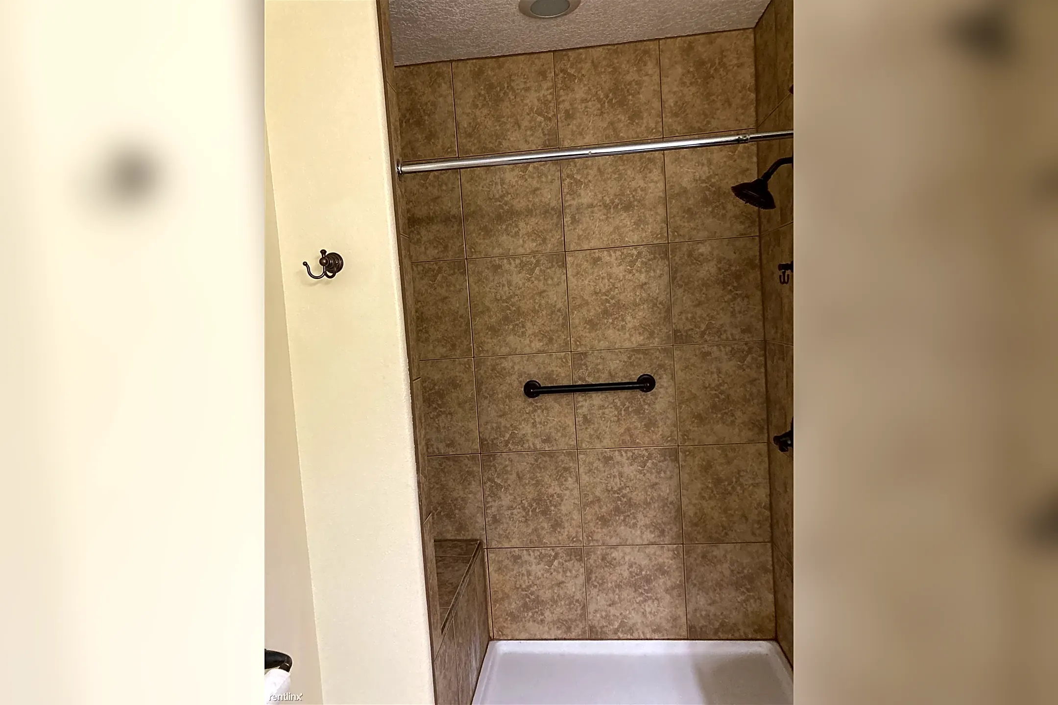 Bathroom - 432 Aniceto Rd NW - Albuquerque, NM