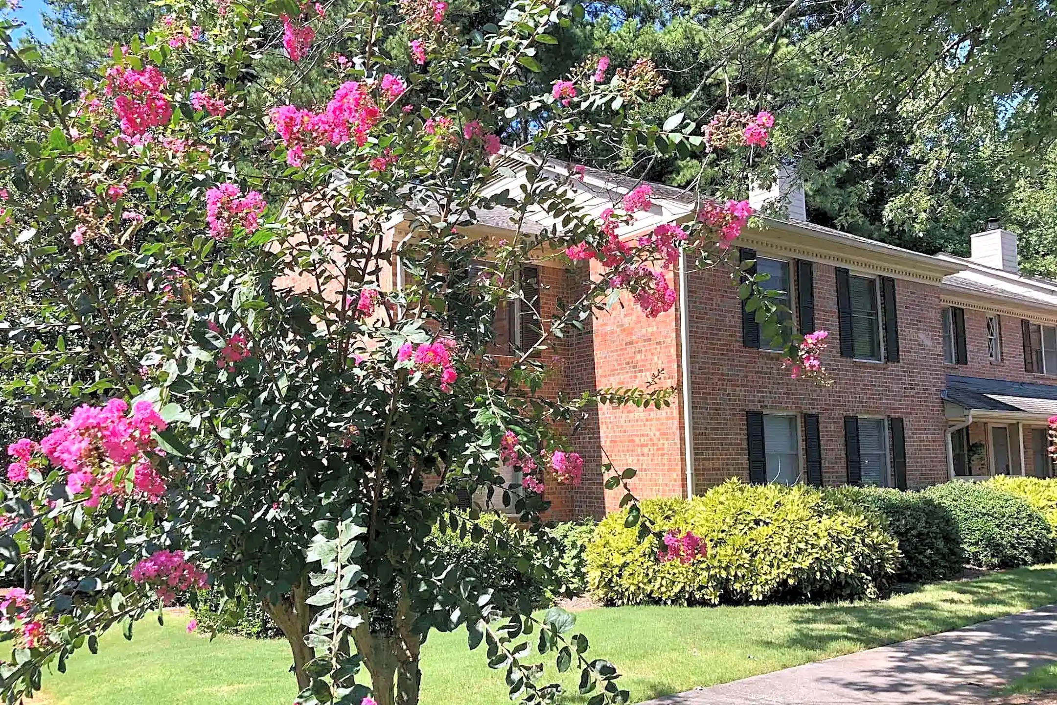 Villas On Briarcliff