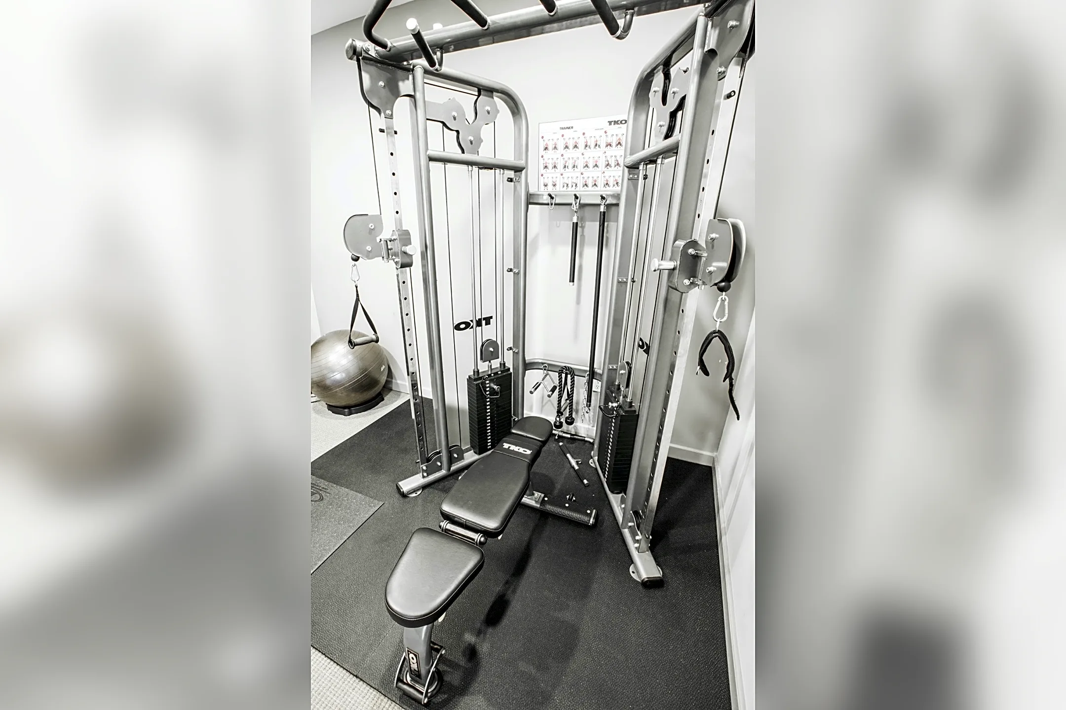 Fitness Weight Room - Allure-Canoga Park - Canoga Park, CA