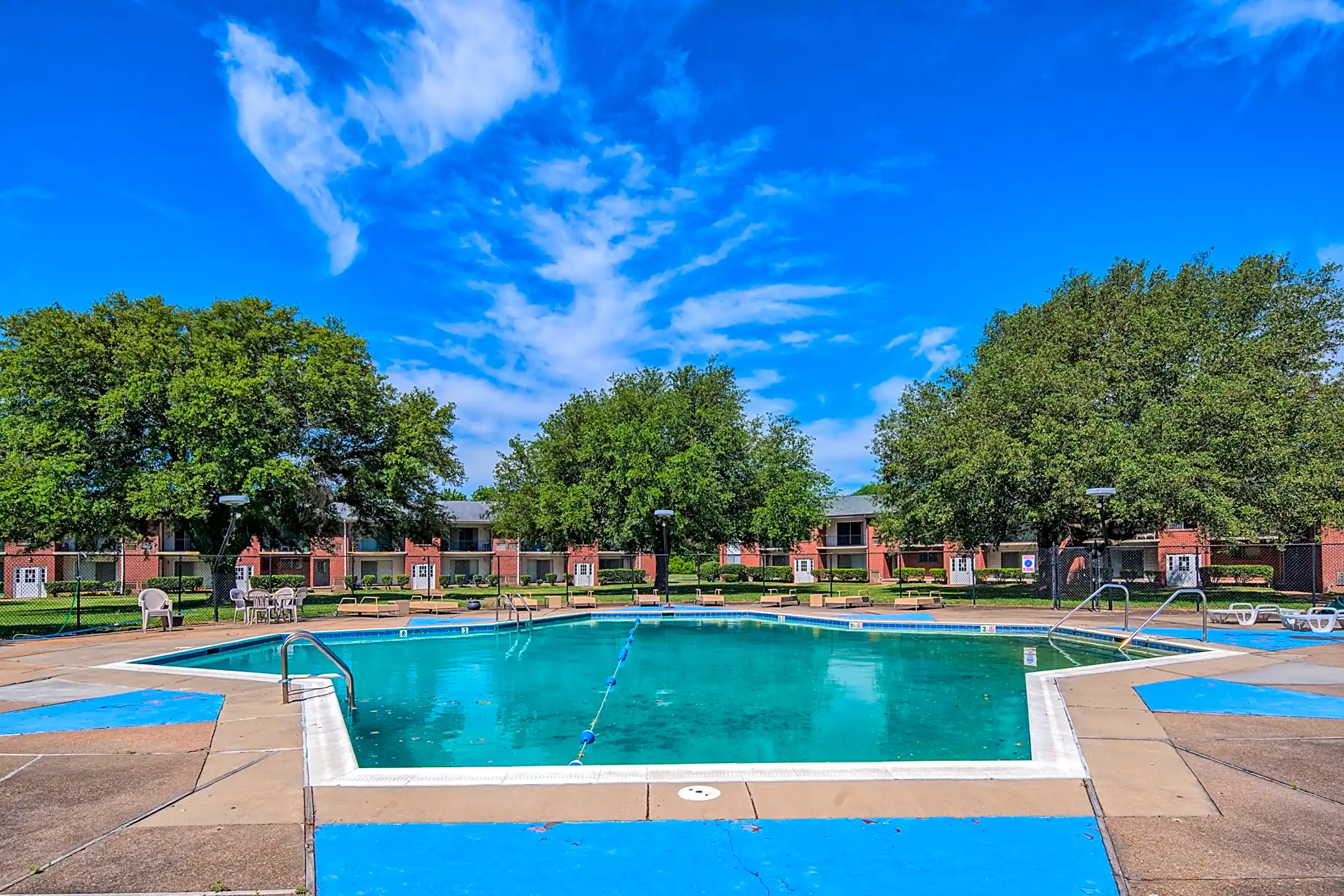 Country Club Apartments Hampton, VA 23666