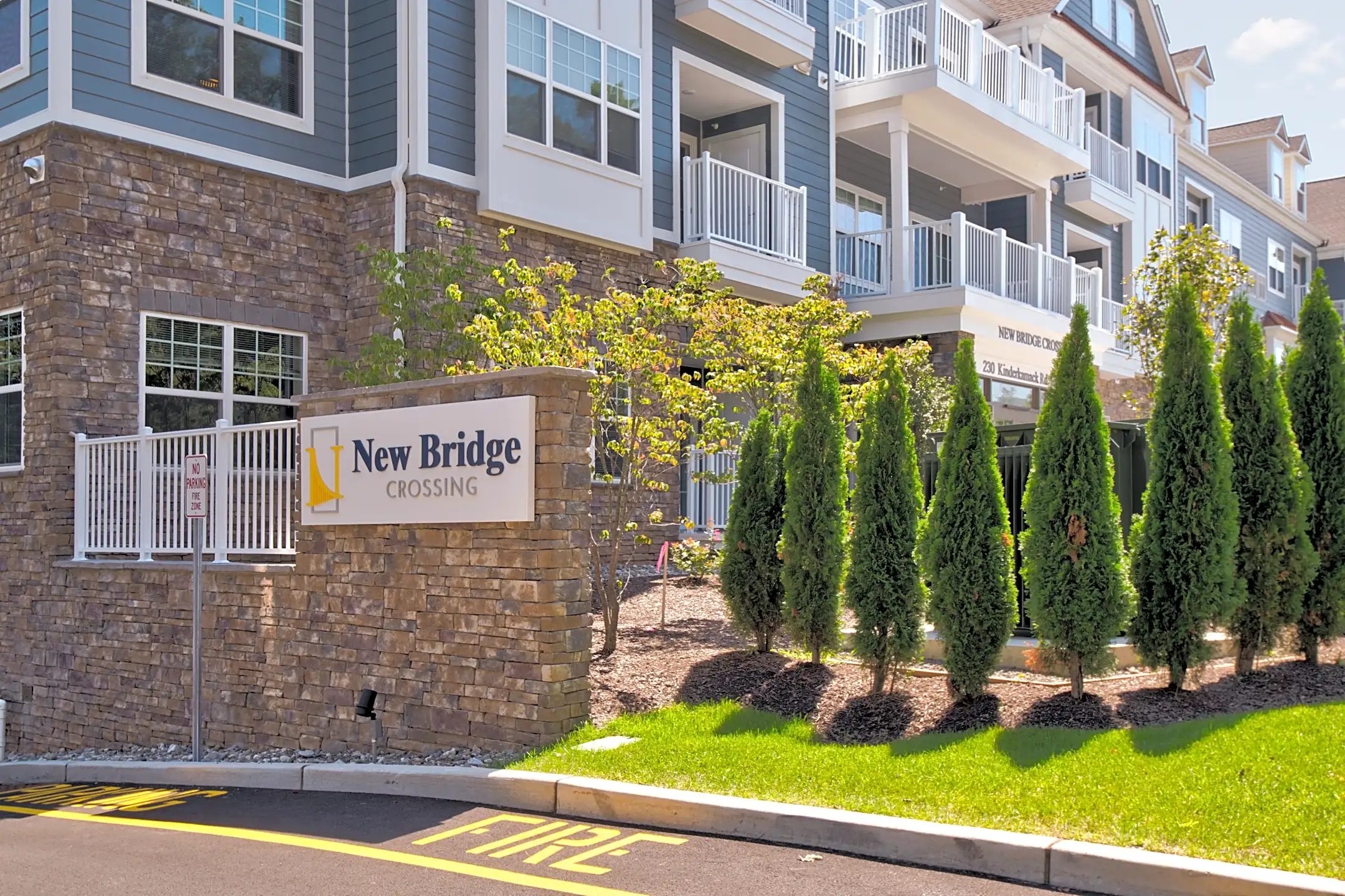 New Bridge Crossing 230 Kinderkamack Rd River Edge, NJ Apartments