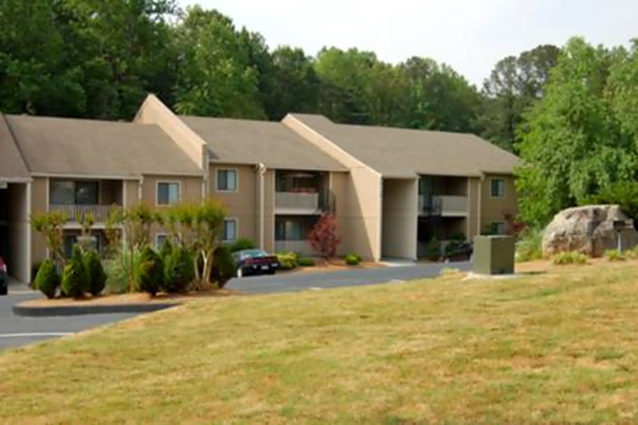 Legacy of Dalton 2111 Club Dr Dalton, GA Apartments for Rent Rent.