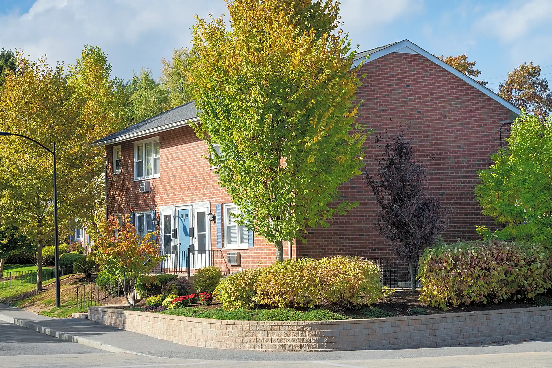 Stony Brook Commons 390 Blue Ledge Dr Roslindale, MA Apartments for