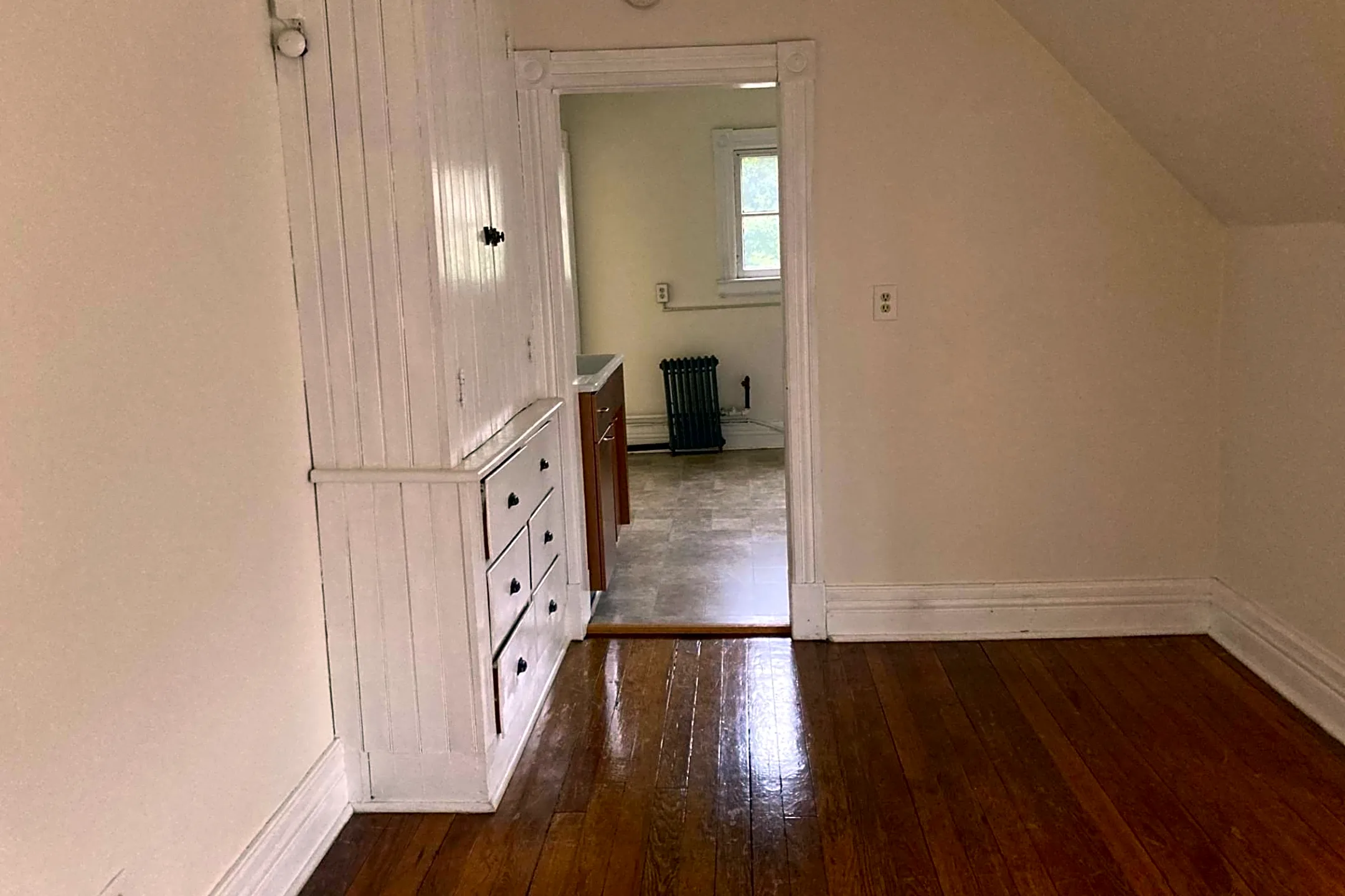1056 Gillespie St #3F - Schenectady, NY