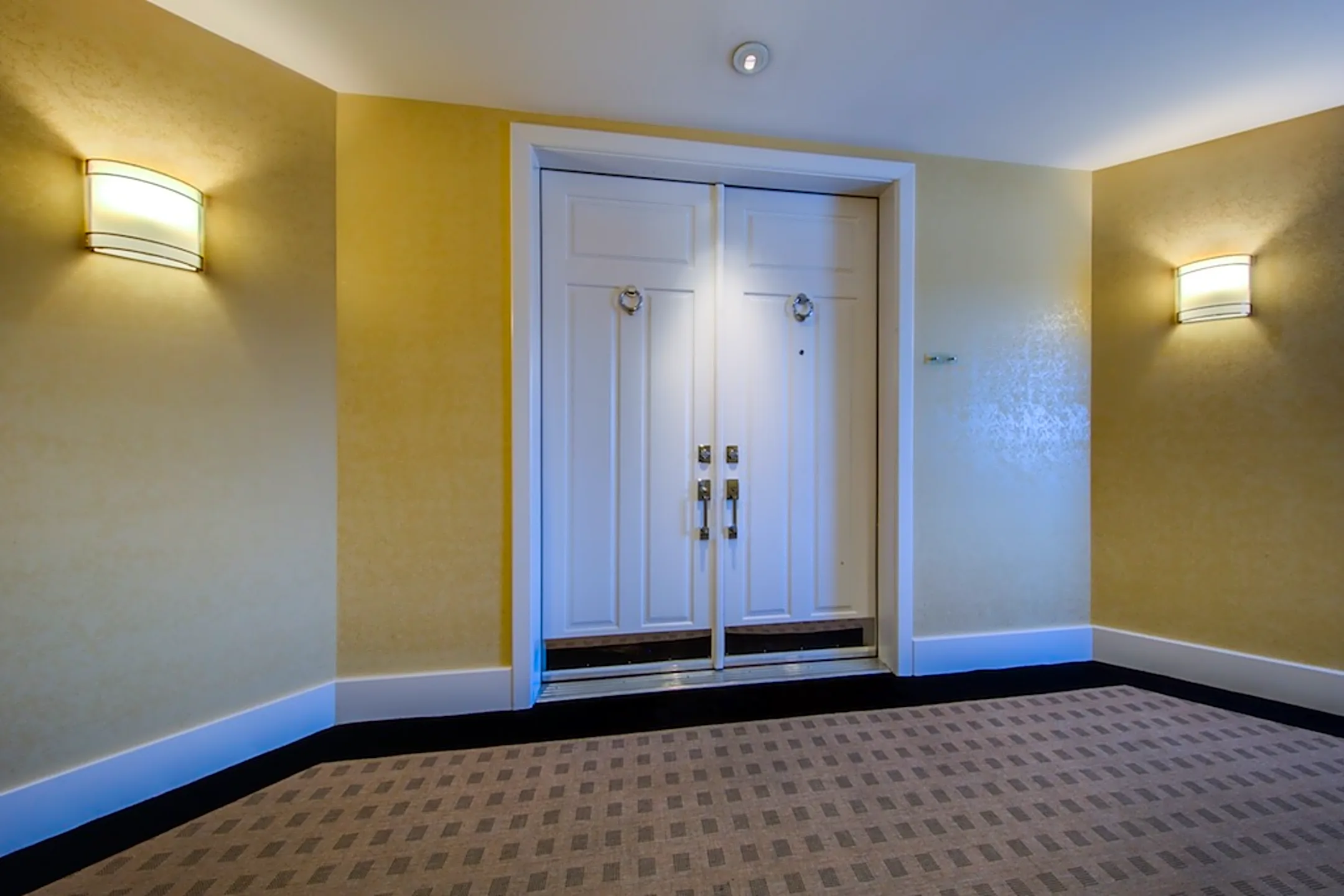 Fleur De Lis on Main Condominiums 324 E Main St Louisville, KY