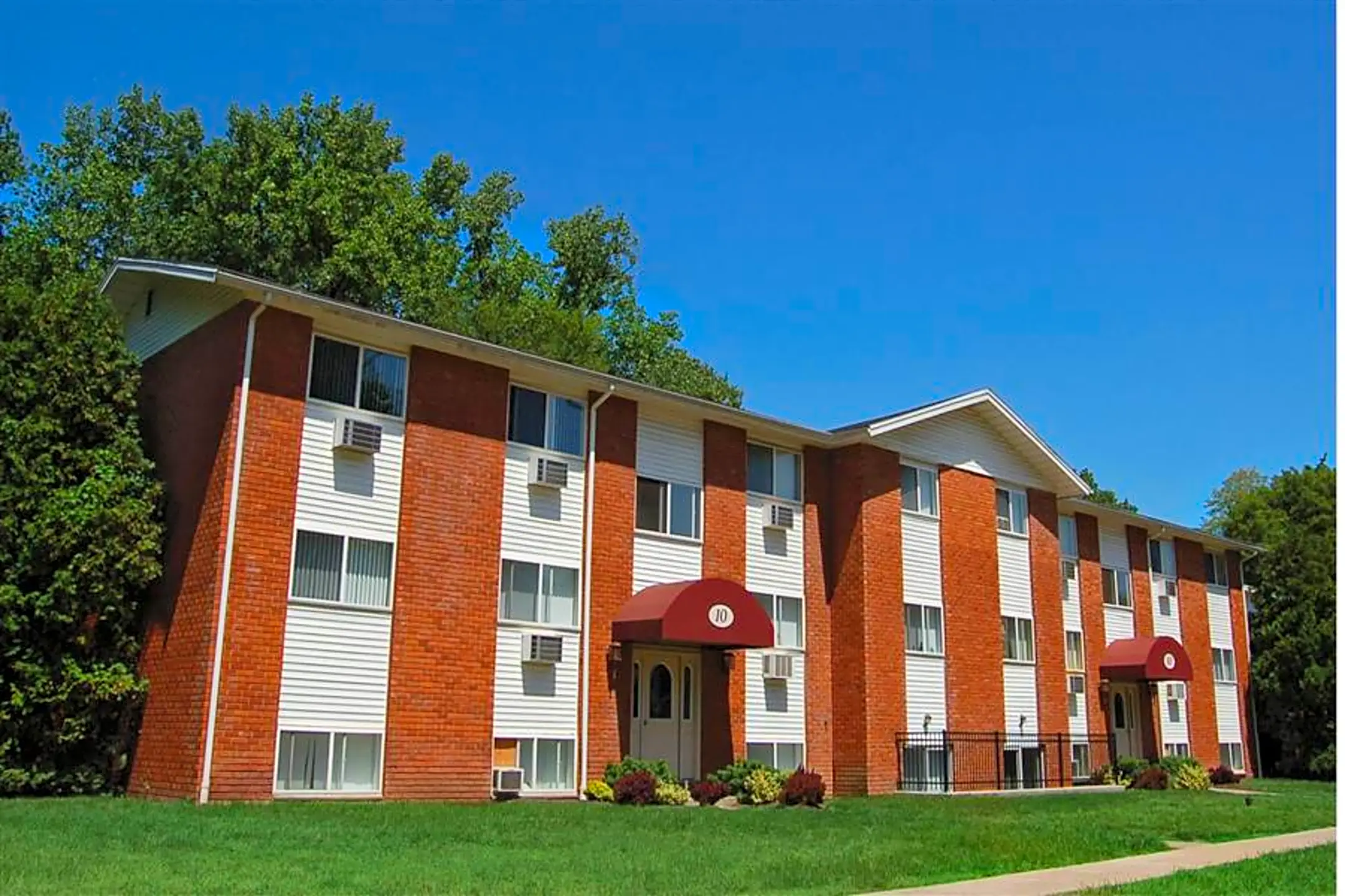 Royal Gardens Apartments Kingston, NY 12401