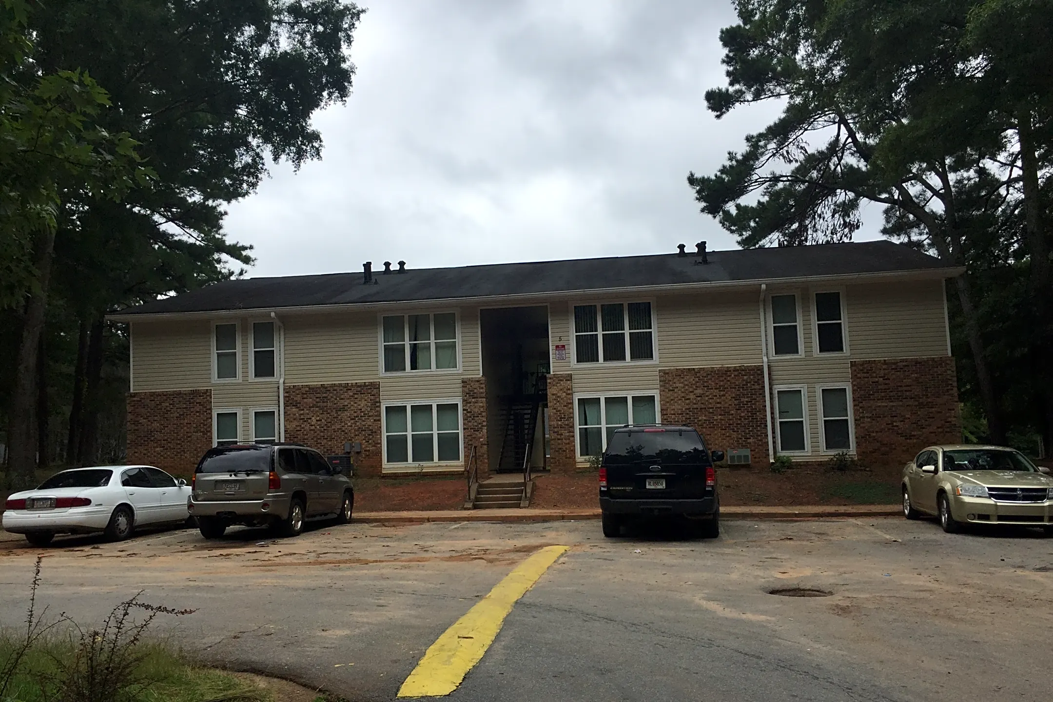 paradise-carrollton-apartments-1212-stewart-street-carrollton-ga