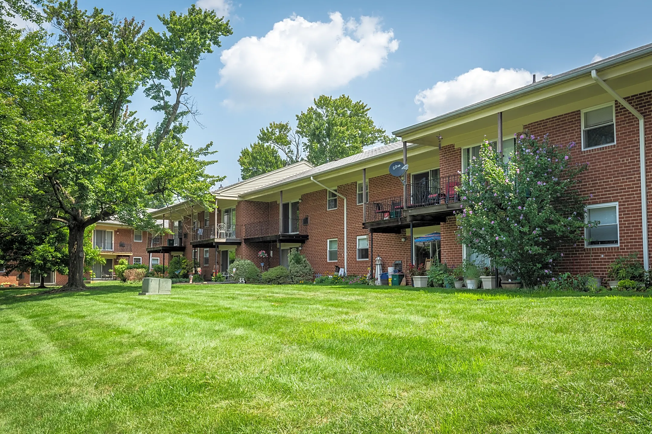 Spring Manor Apartments - 700 Millersville Rd | Lancaster, PA ...