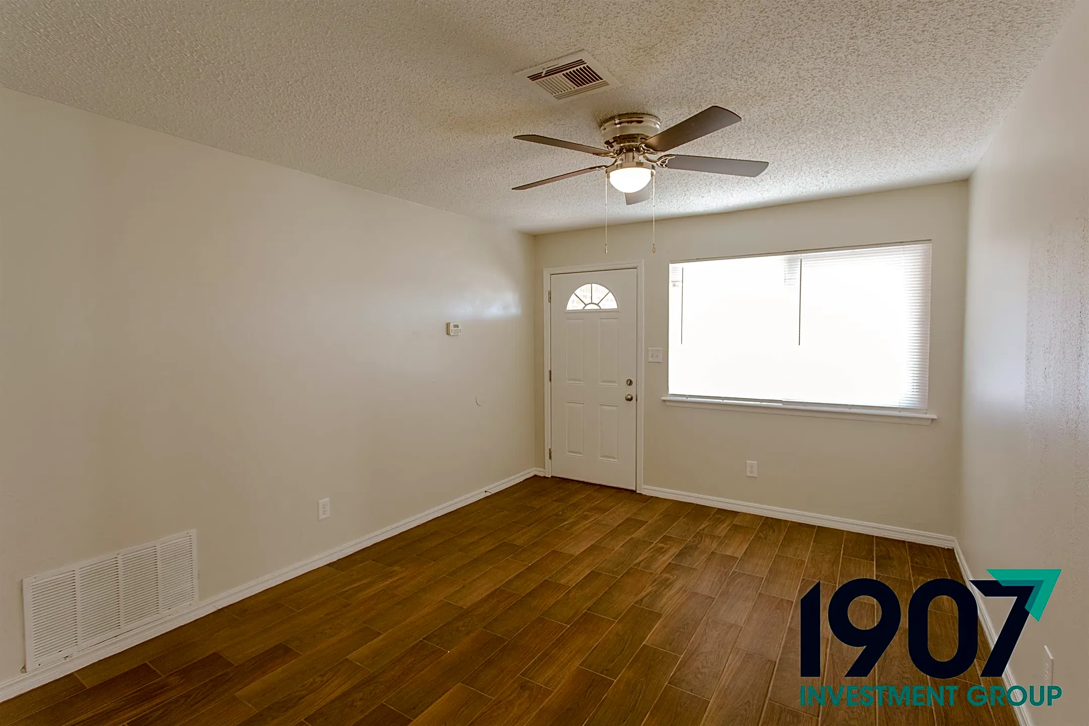 1109 Elmhurst St Houses Moore, OK 73160