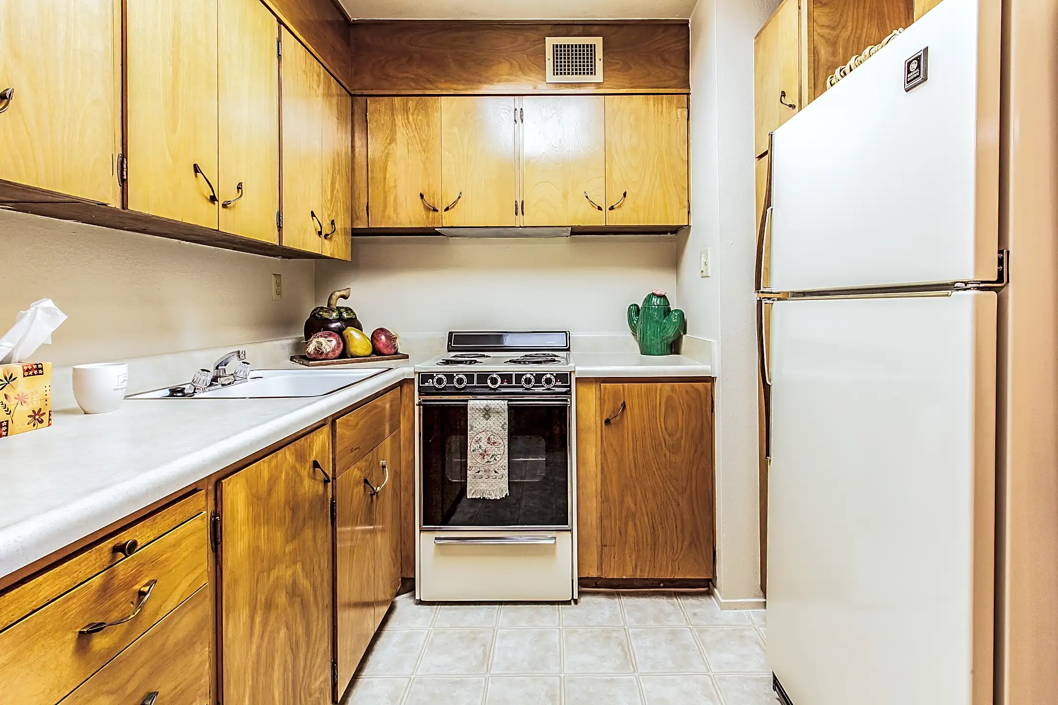 Phoenix Manor Senior Housing Phoenix, AZ 85009