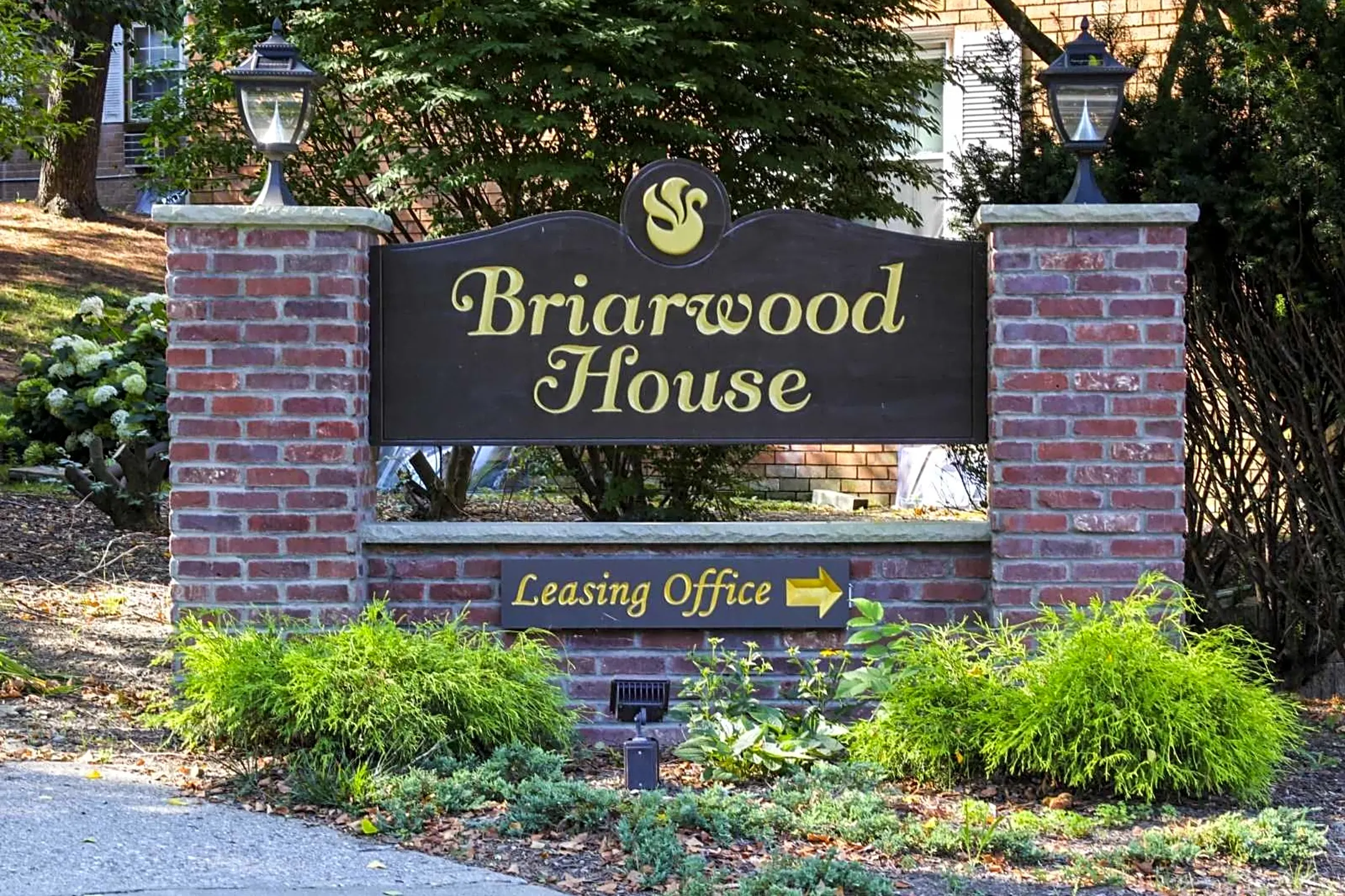 Briarwood House Apartments - Goshen, NY 10924