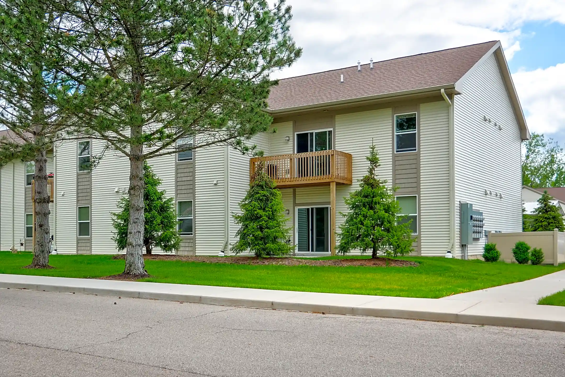 Beckwith Place Apartments 1359 Dewberry Pl Ne Grand Rapids, MI