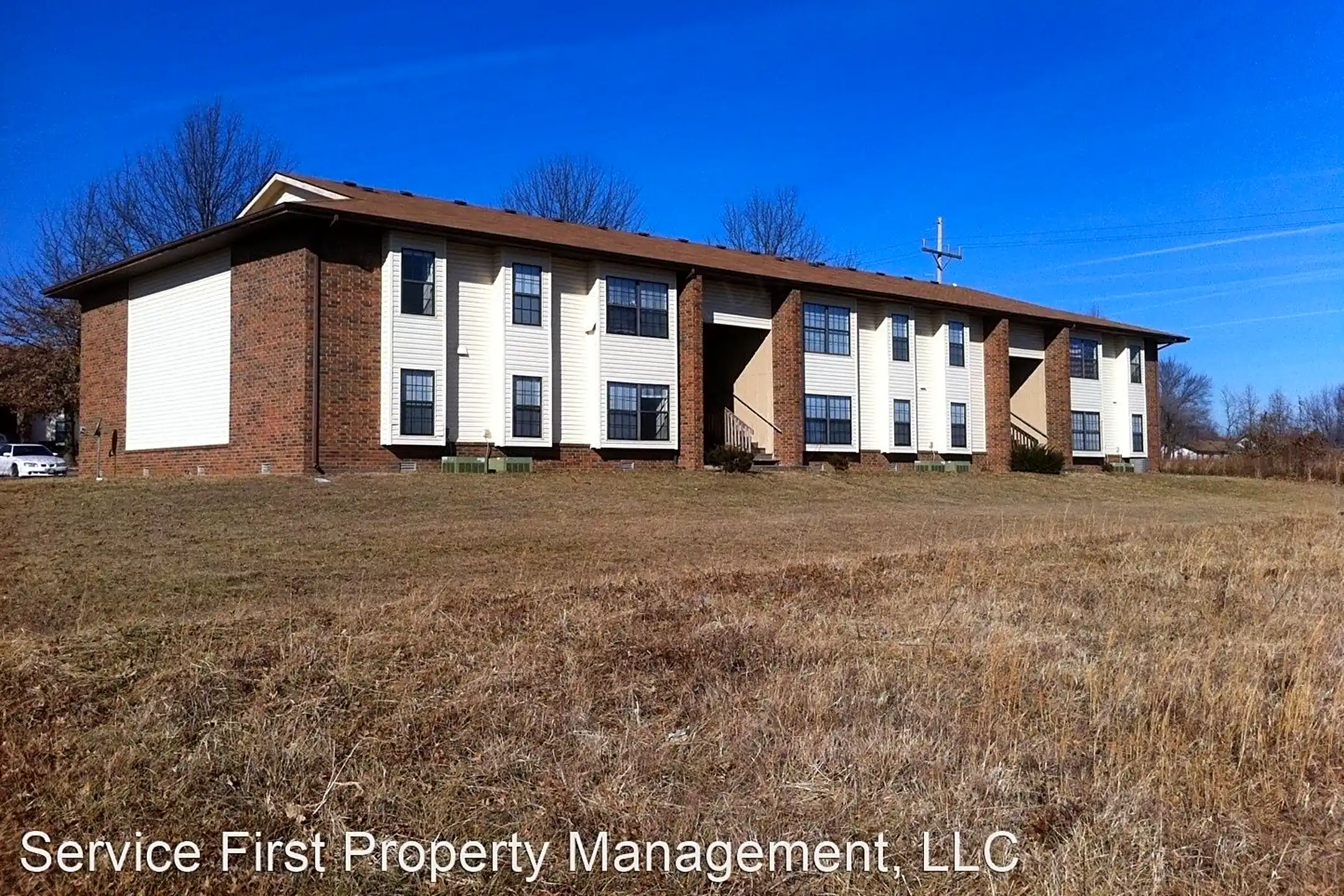 915 W College St Apartments - Bolivar, MO 65613