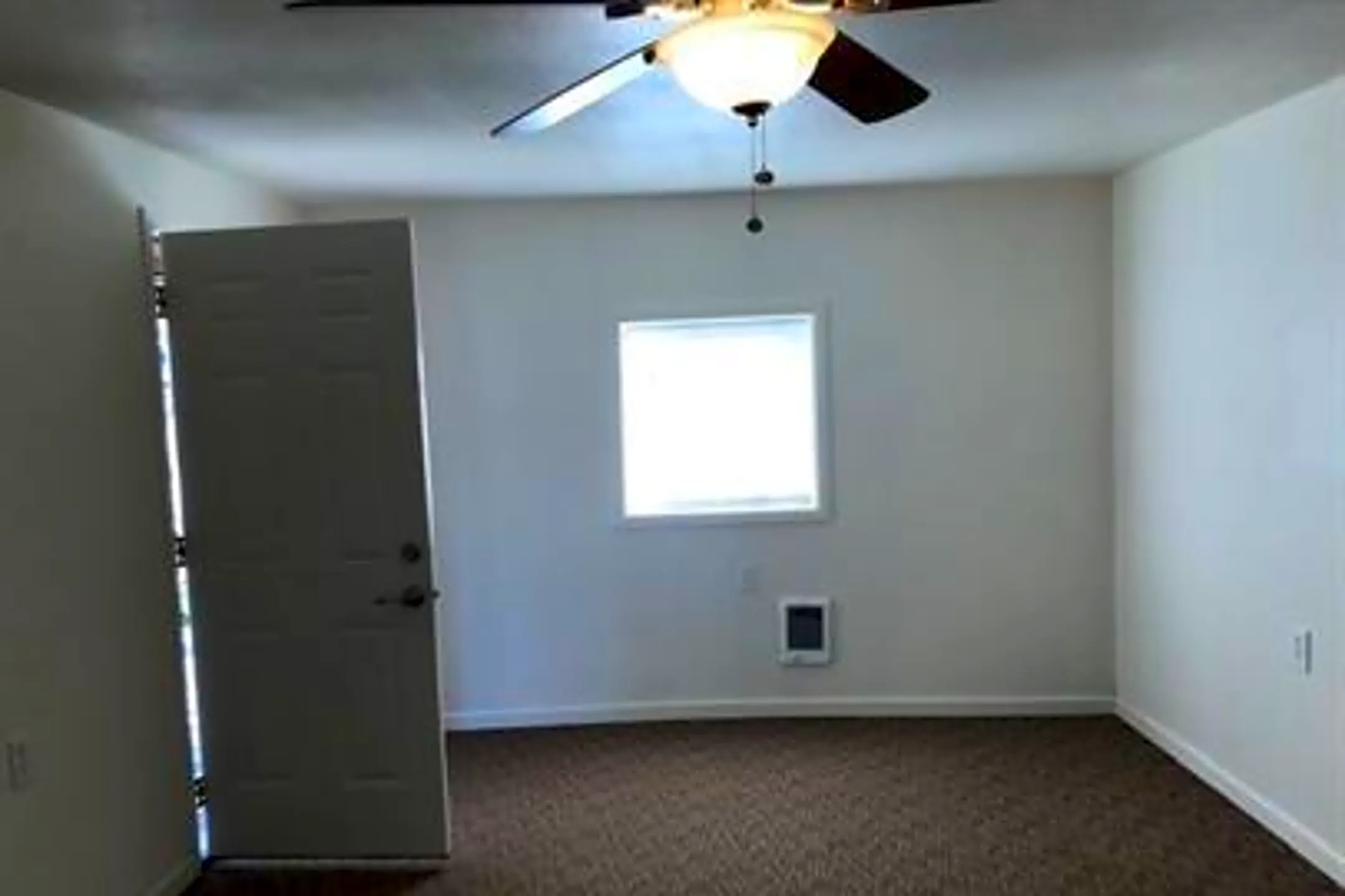 21281 McIntosh St 21281 McIntosh St unit 1 Tehachapi, CA Houses for