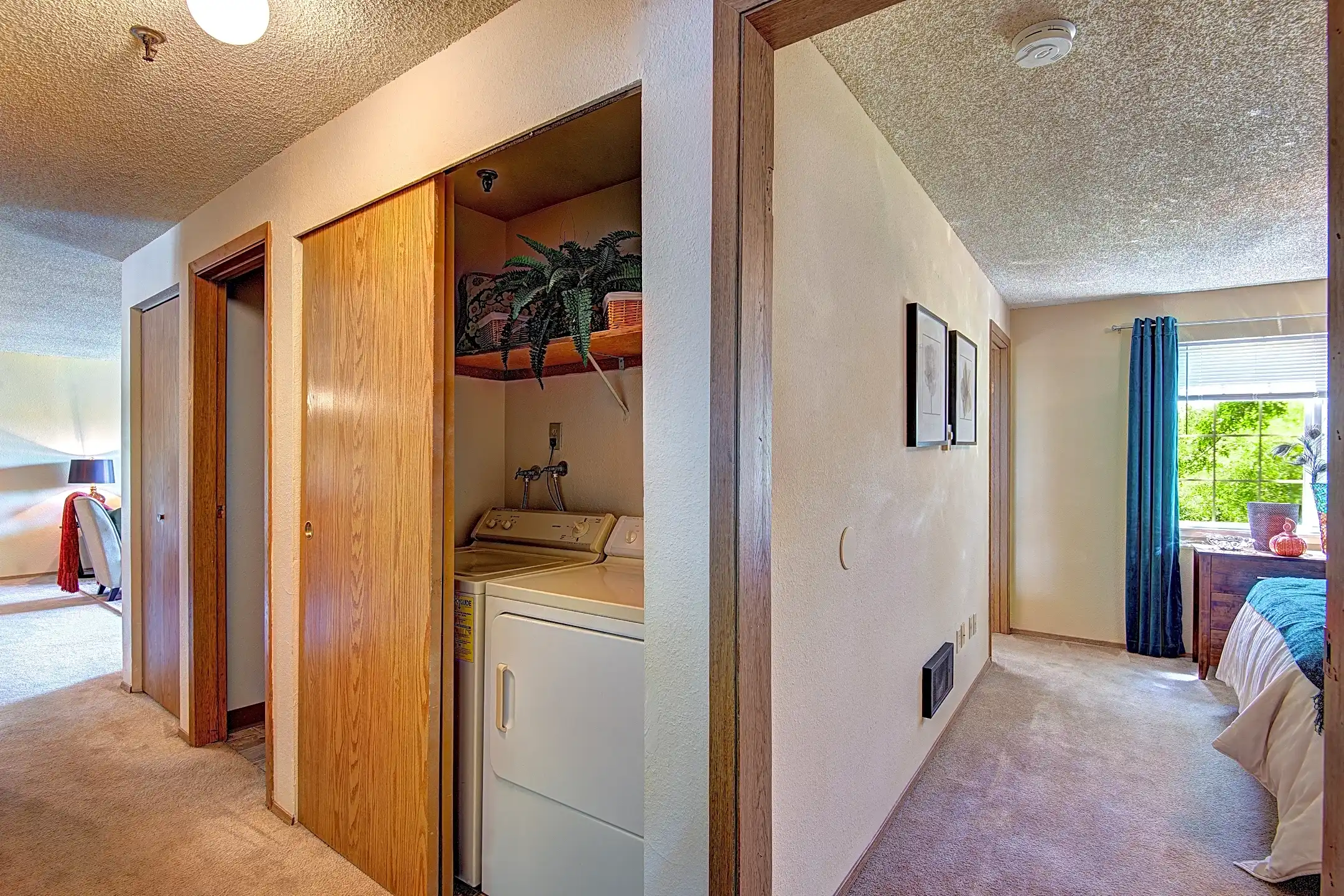 Riverwood Apartments 24620 Russell Rd Kent, WA Apartments for Rent