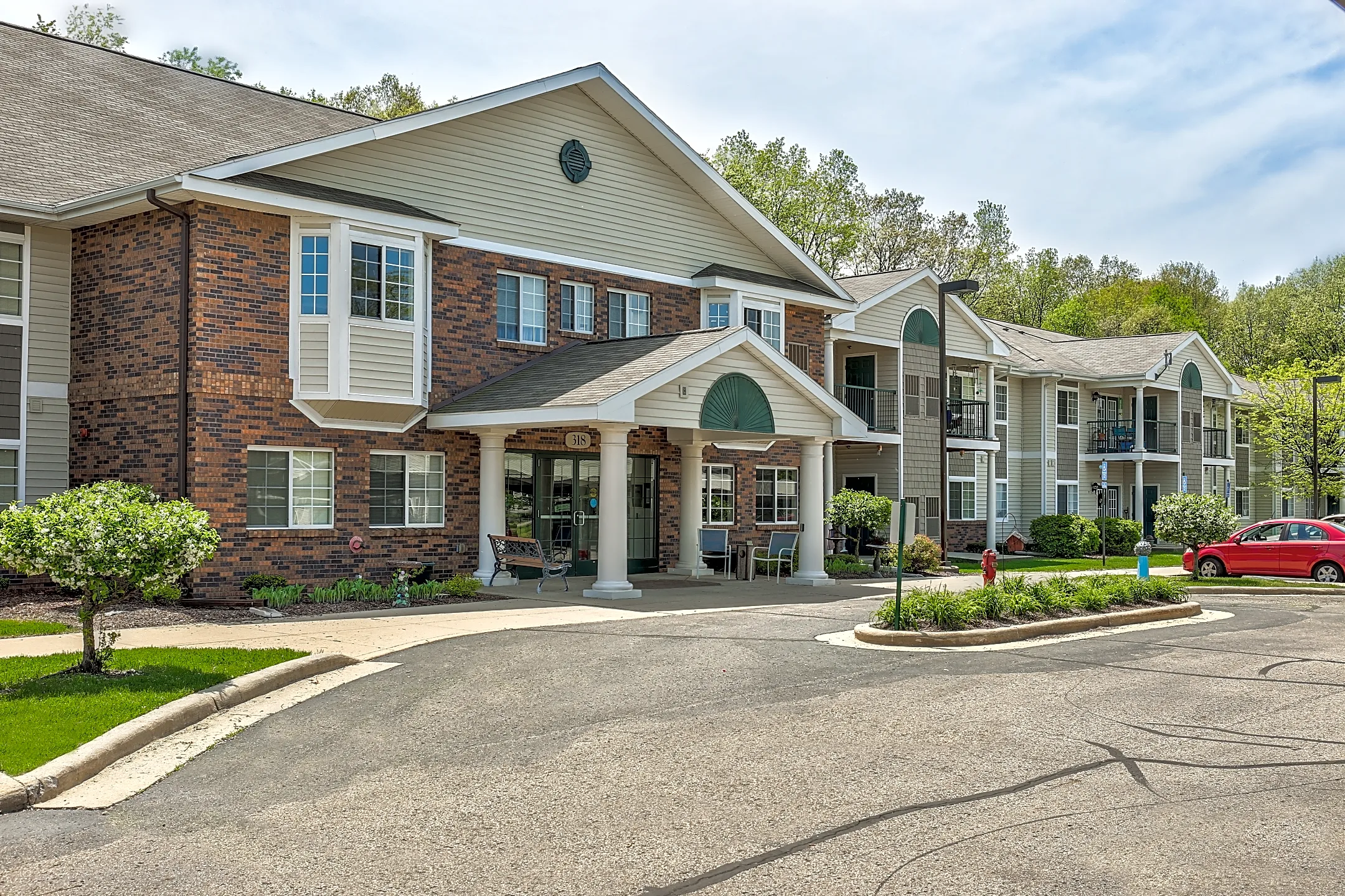 Emerald Park & Emerald Woods Senior Apartments Plainwell, MI 49080