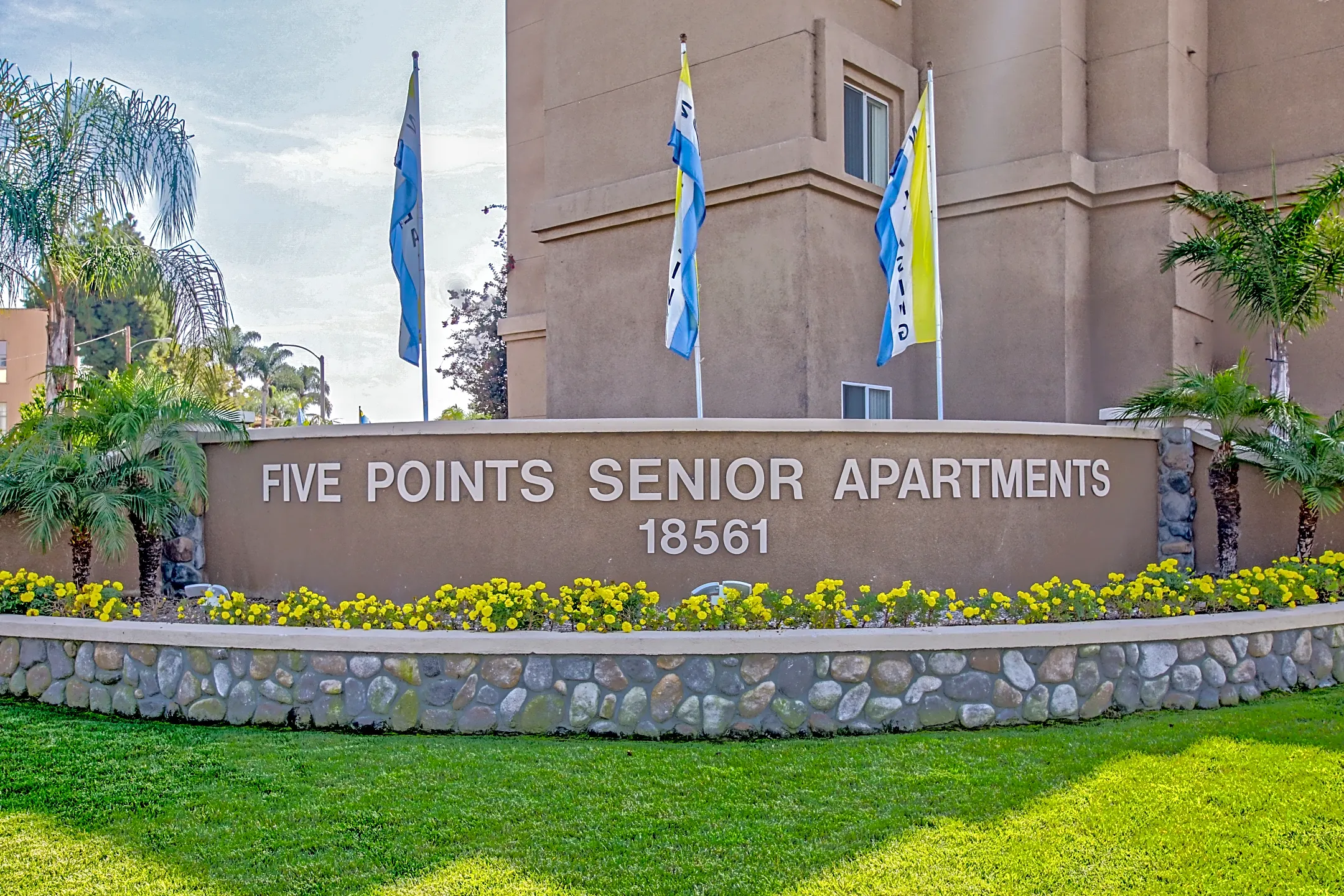 Five Points Senior Apts Huntington Beach